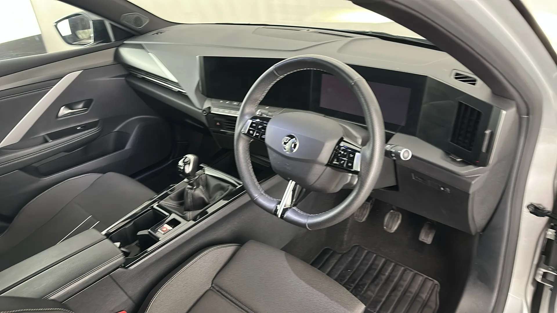 2024 VAUXHALL ASTRA 2024 VAUXHALL ASTRA