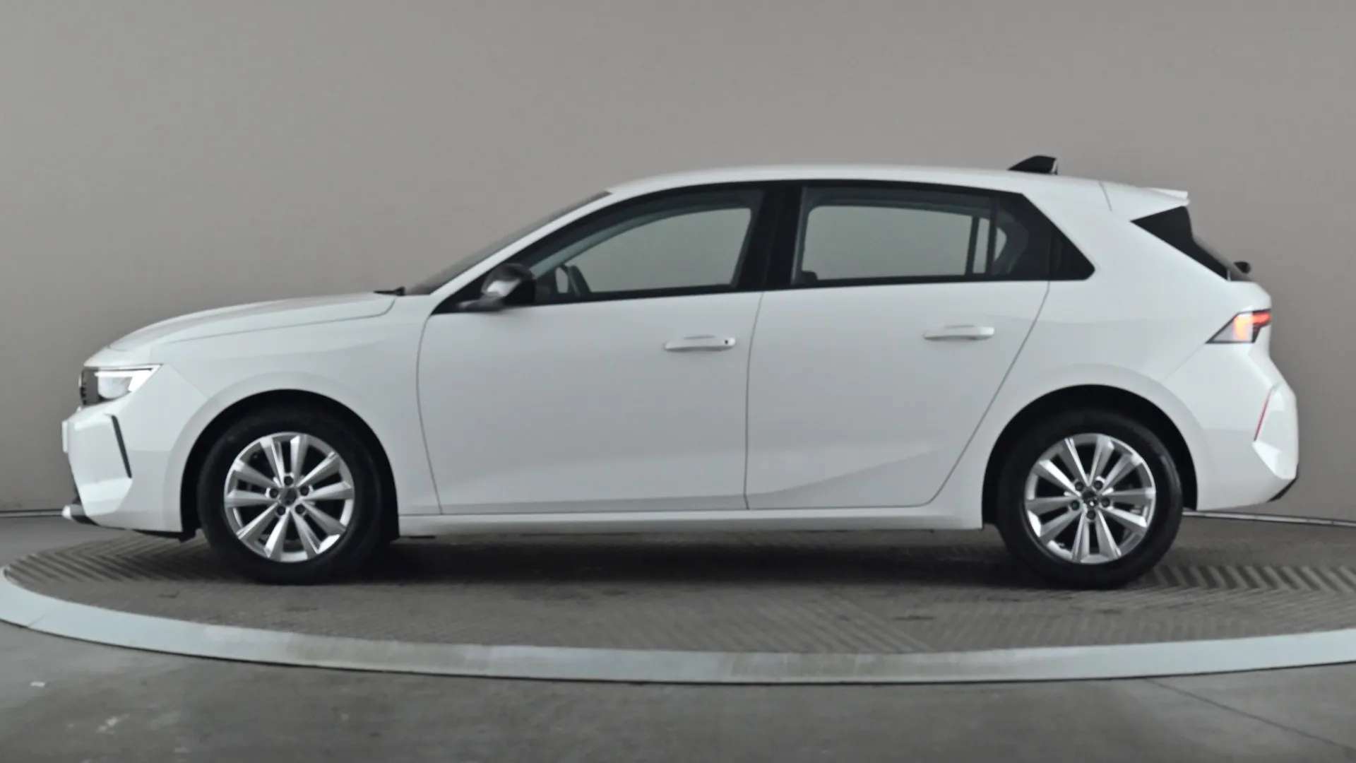 A 2023 VAUXHALL ASTRA 1.2 Turbo Design A 2023 VAUXHALL ASTRA 1.2 Turbo Design