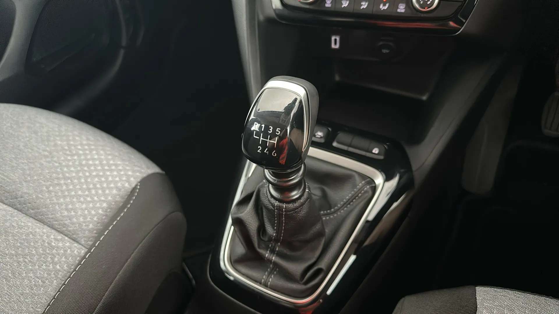 2025 VAUXHALL CORSA 2025 VAUXHALL CORSA