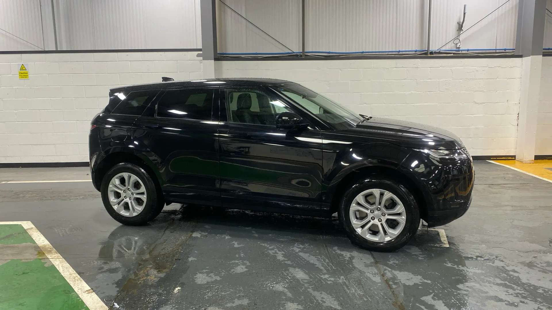 A 2020 LAND ROVER RANGE ROVER EVOQUE 2.0 D180 S Auto A 2020 LAND ROVER RANGE ROVER EVOQUE 2.0 D180 S Auto