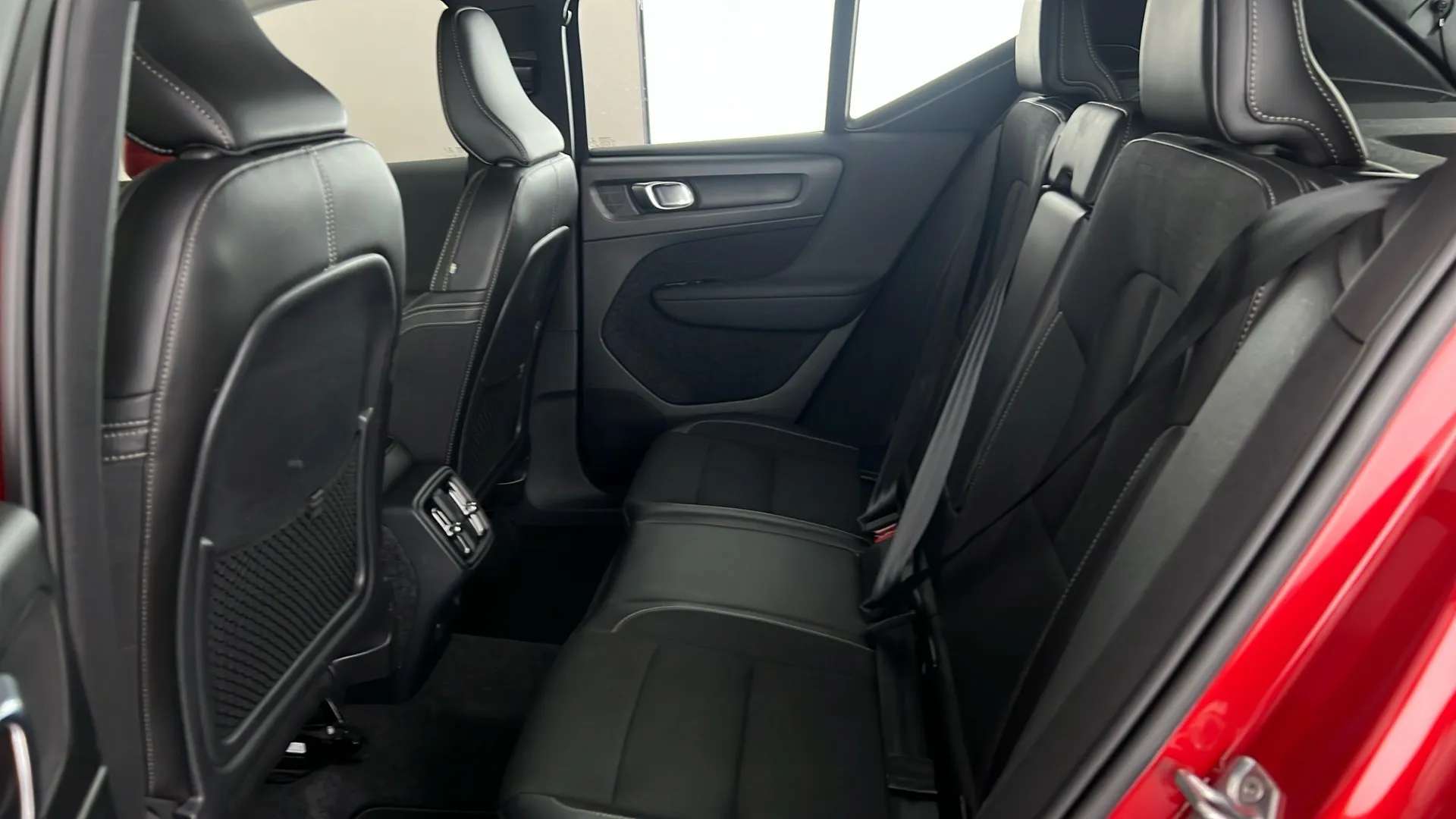 2019 VOLVO XC40 2019 VOLVO XC40