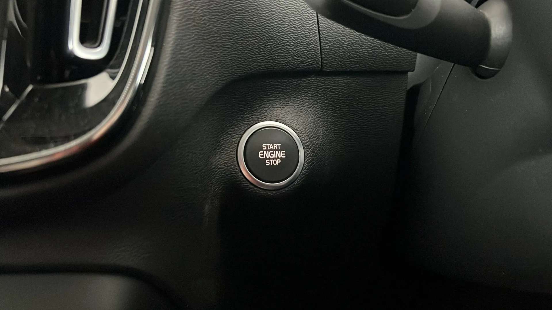 2019 VOLVO XC40 2019 VOLVO XC40