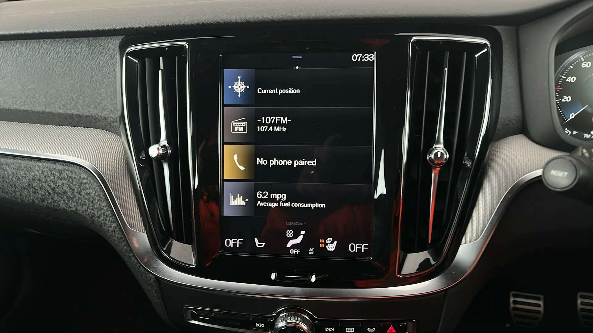 2019 VOLVO V60 2019 VOLVO V60