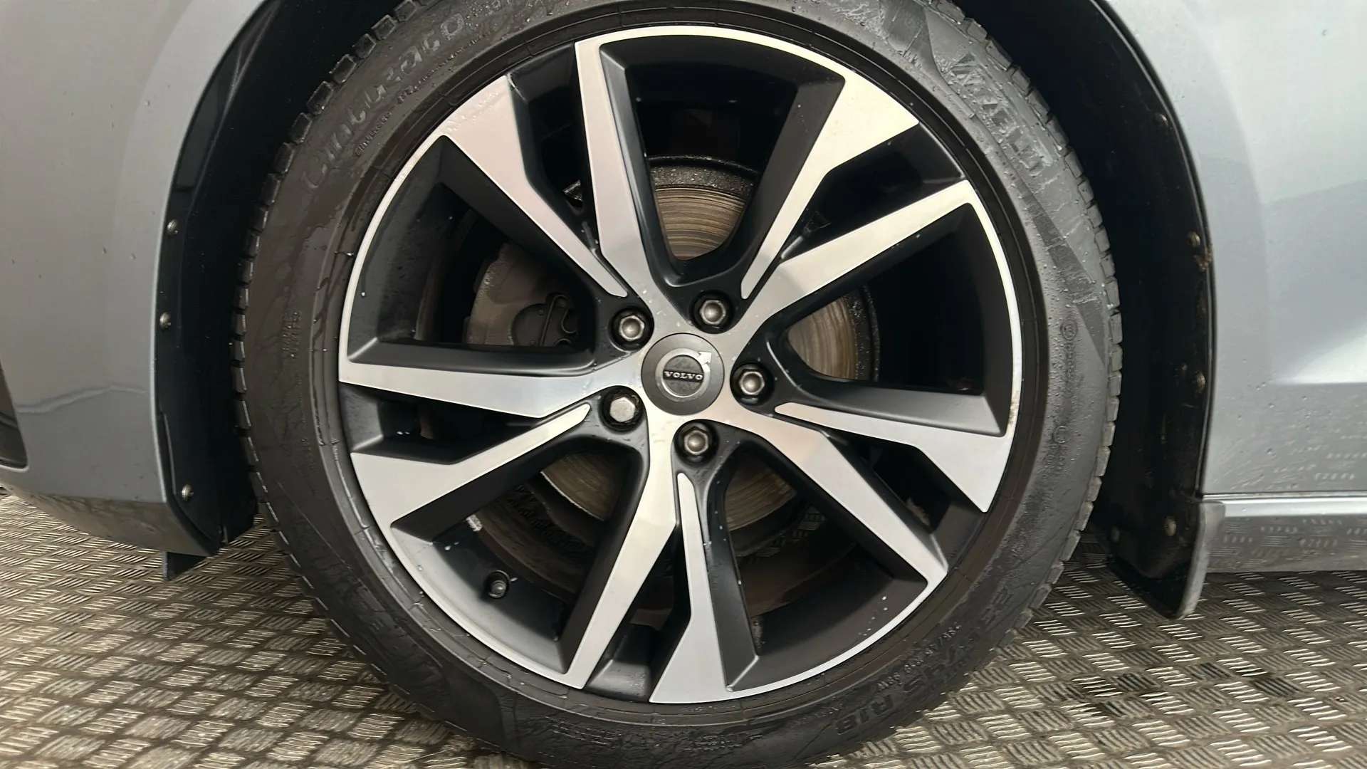 2019 VOLVO V60 2019 VOLVO V60