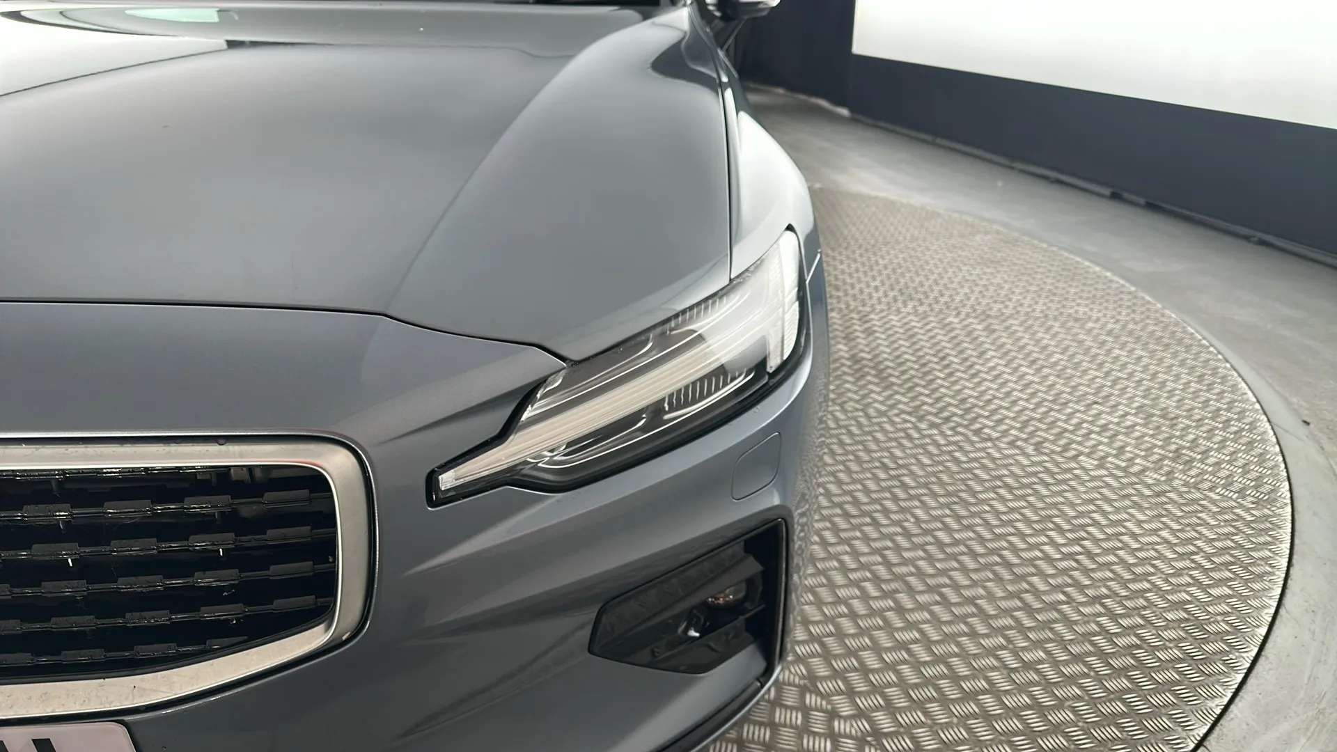 2019 VOLVO V60 2019 VOLVO V60