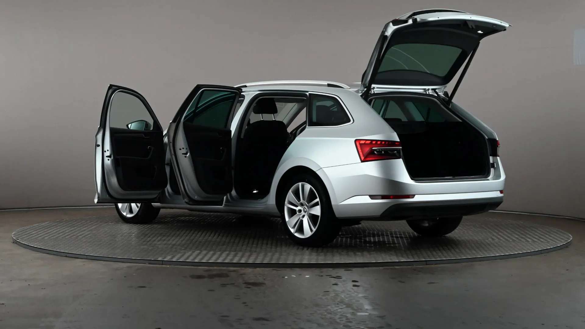 2020 SKODA SUPERB 2020 SKODA SUPERB