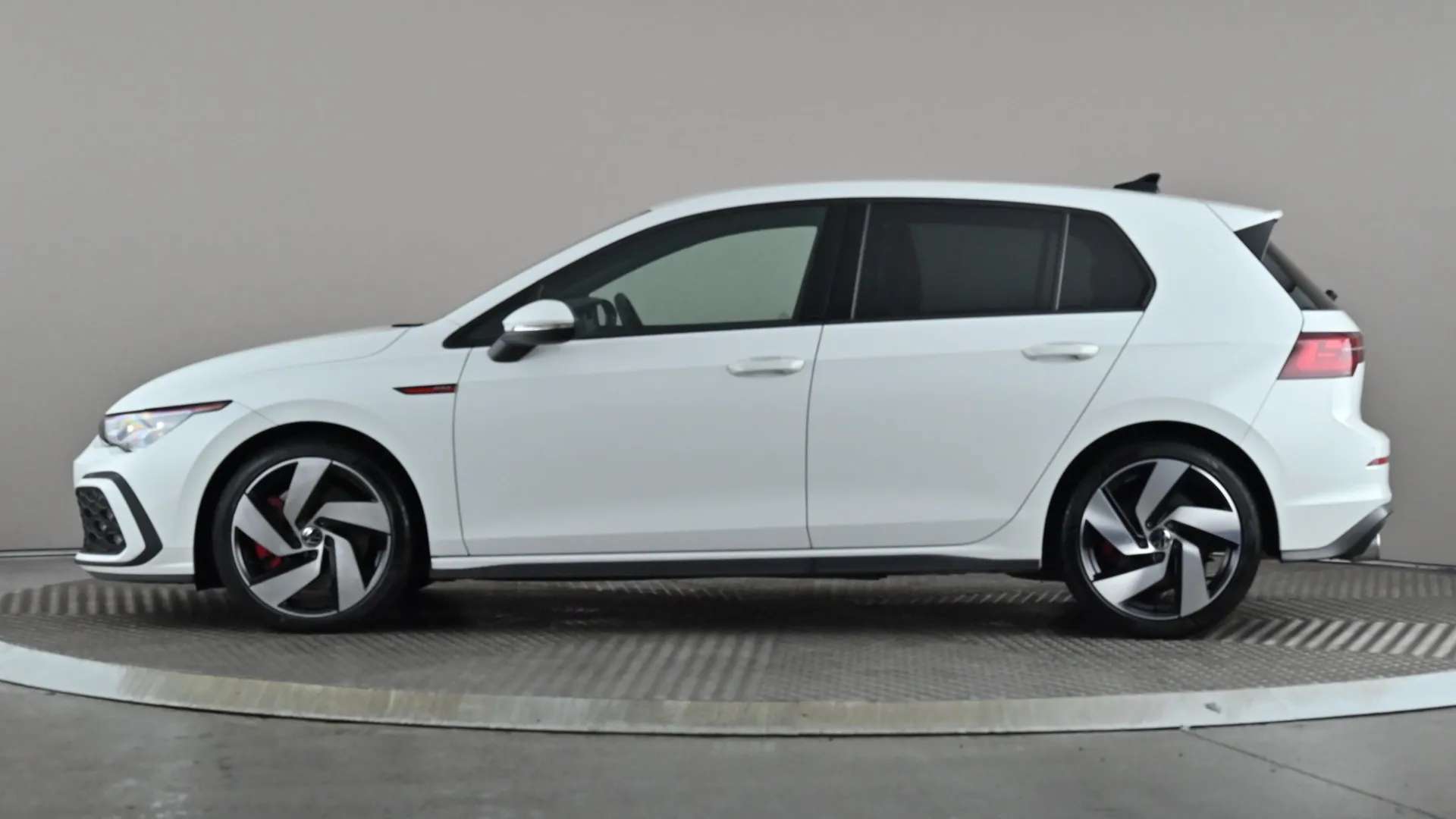 A 2021 VOLKSWAGEN GOLF 2.0 TSI GTI DSG A 2021 VOLKSWAGEN GOLF 2.0 TSI GTI DSG