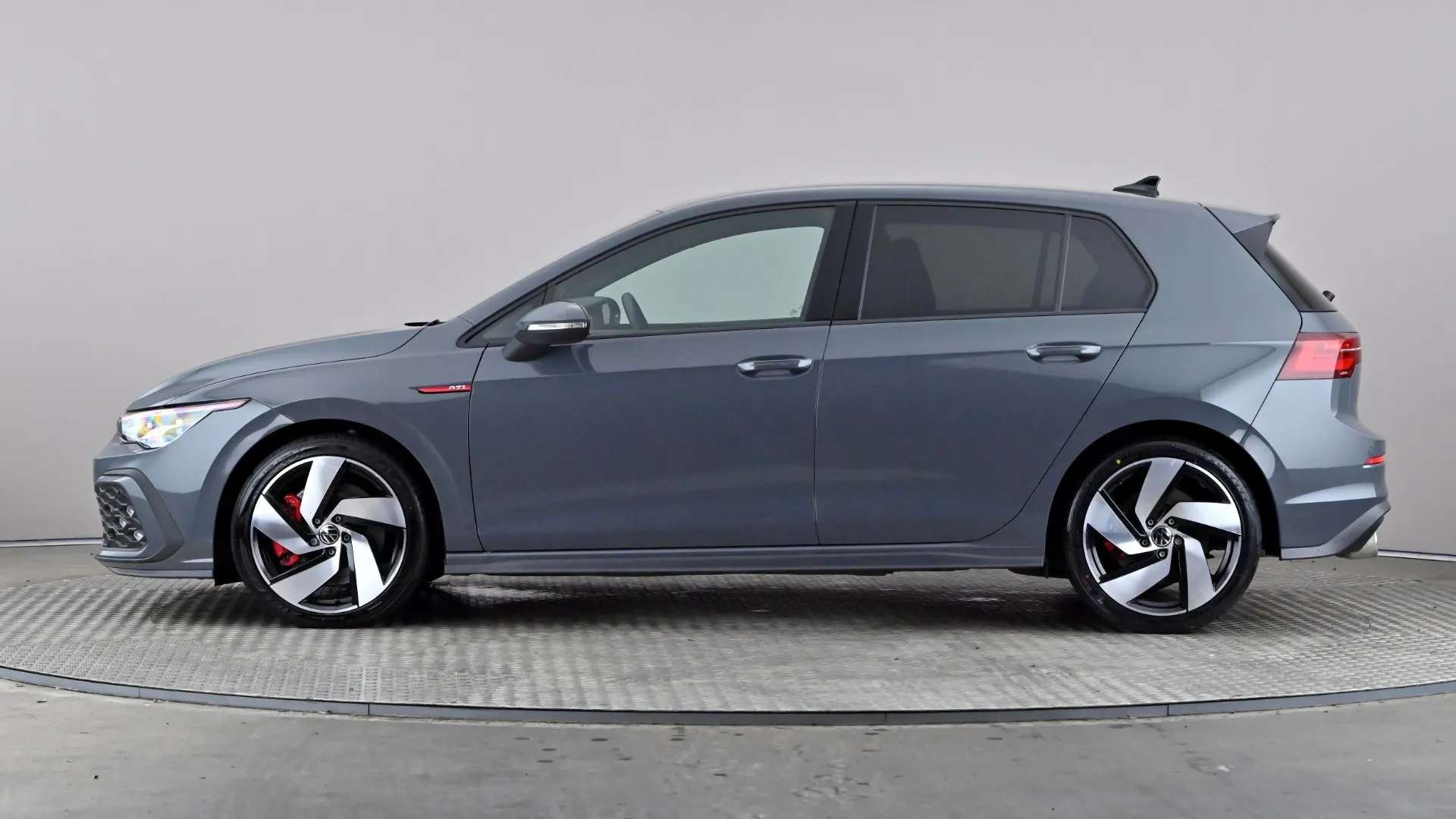 A 2023 VOLKSWAGEN GOLF 2.0 TSI GTI DSG A 2023 VOLKSWAGEN GOLF 2.0 TSI GTI DSG