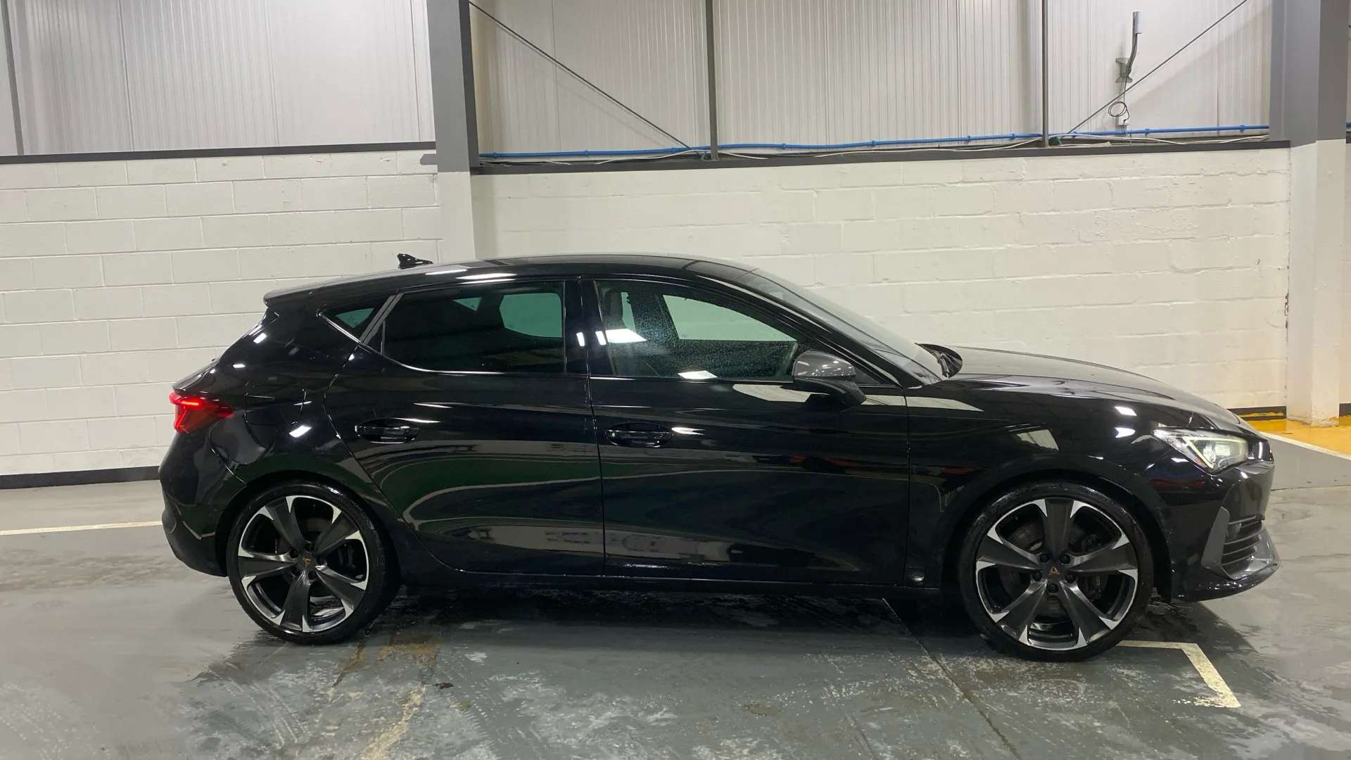 A 2023 CUPRA LEON 2.0 TSI VZ2 DSG A 2023 CUPRA LEON 2.0 TSI VZ2 DSG