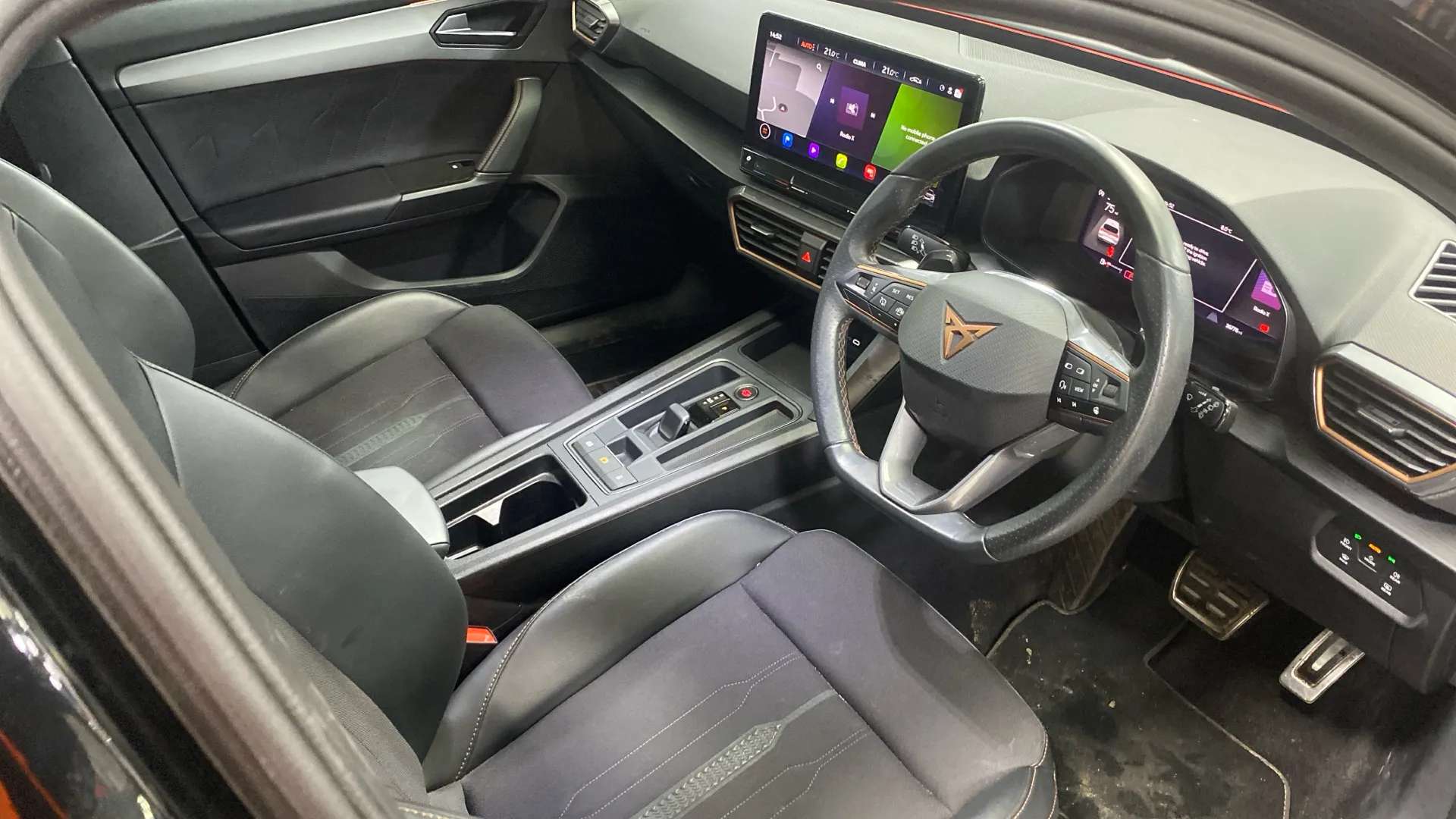 A 2023 CUPRA LEON 2.0 TSI VZ2 DSG A 2023 CUPRA LEON 2.0 TSI VZ2 DSG