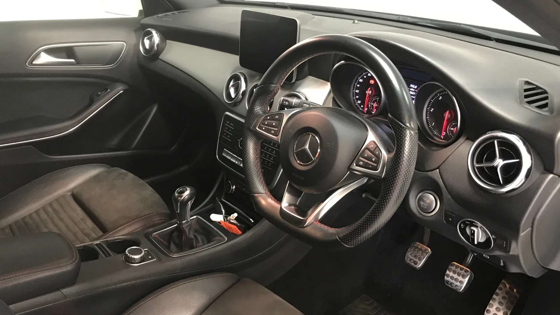 2017 MERCEDES-BENZ GLA 2017 MERCEDES-BENZ GLA