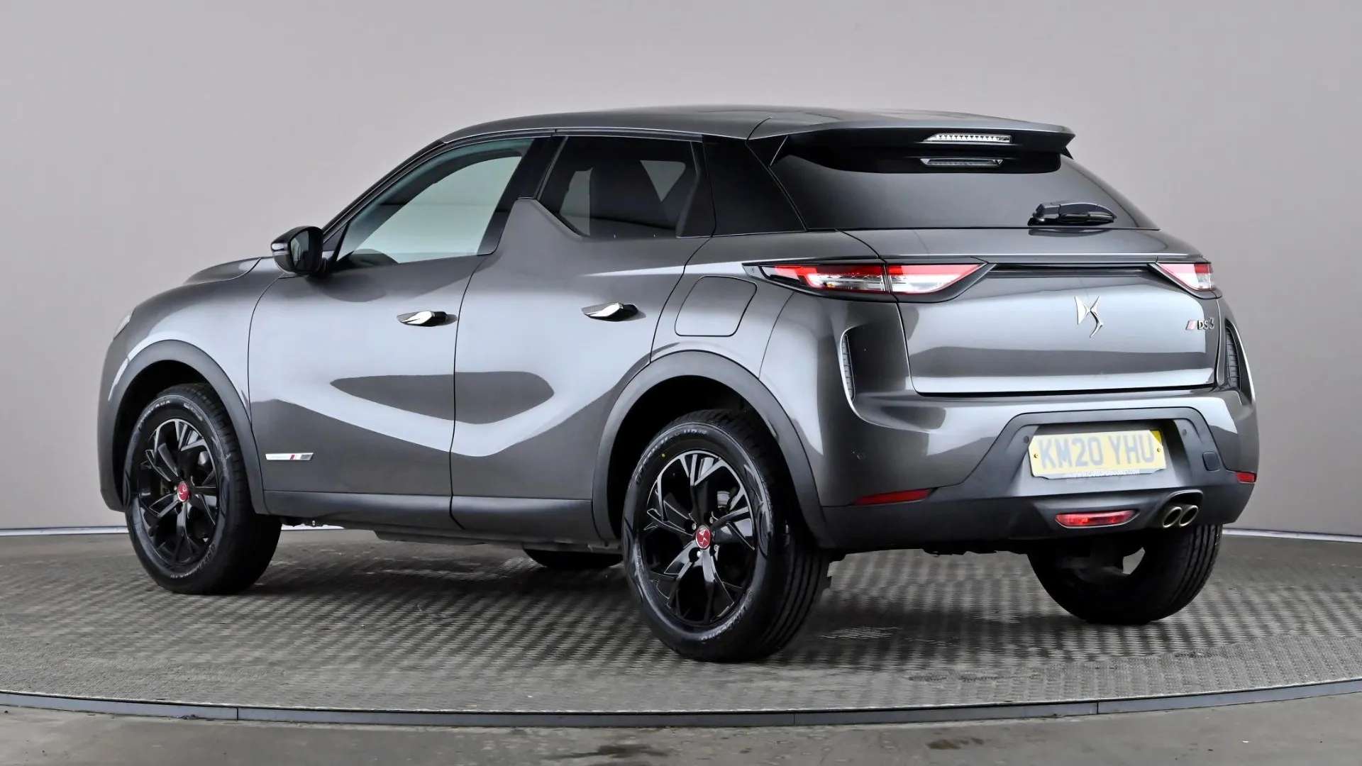 A 2020 DS DS 3 1.2 PureTech 130 Performance Line EAT8 A 2020 DS DS 3 1.2 PureTech 130 Performance Line EAT8