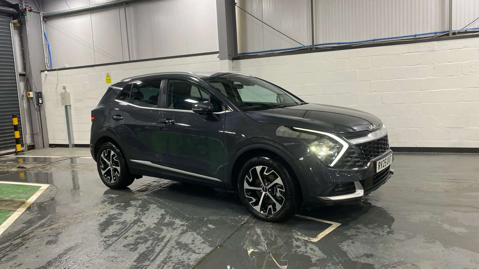 A 2025 KIA SPORTAGE 1.6T GDi 207 HEV 3 Auto A 2025 KIA SPORTAGE 1.6T GDi 207 HEV 3 Auto