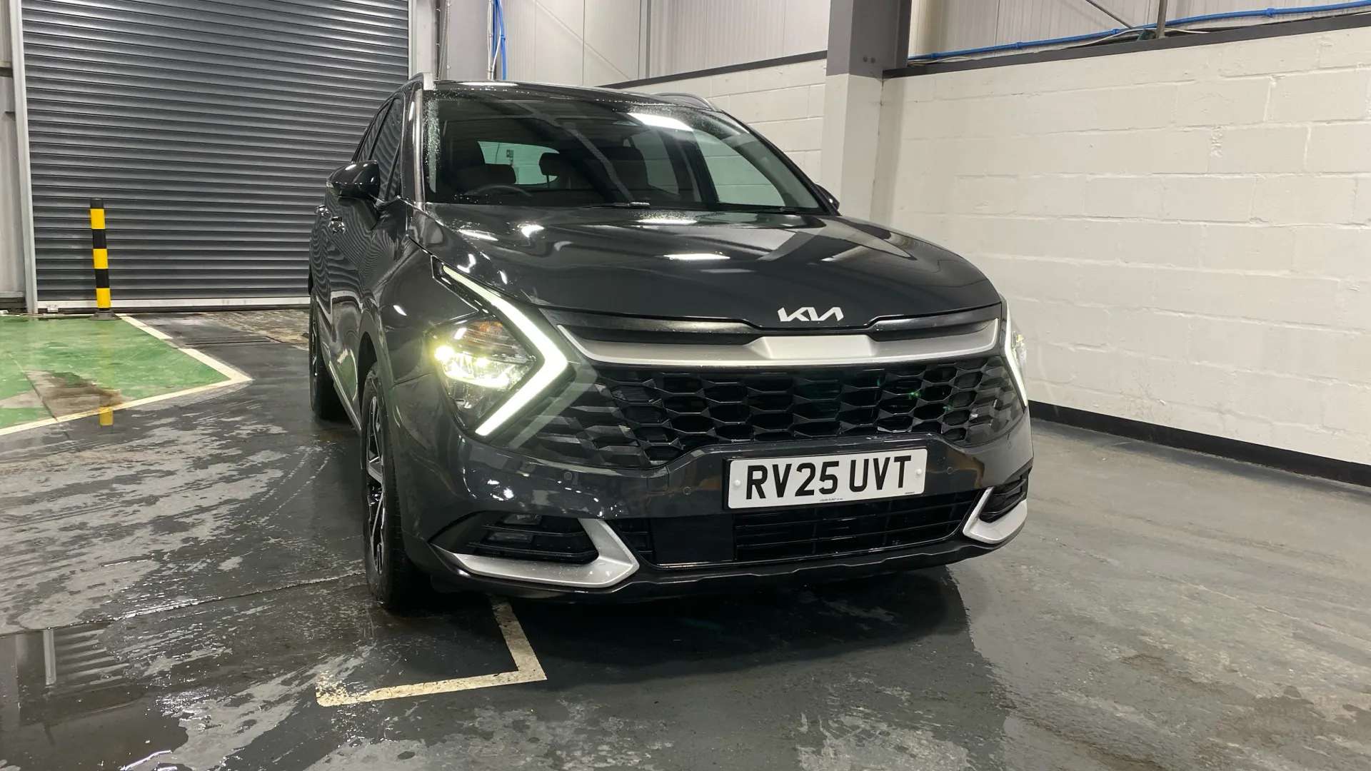 A 2025 KIA SPORTAGE 1.6T GDi 207 HEV 3 Auto A 2025 KIA SPORTAGE 1.6T GDi 207 HEV 3 Auto