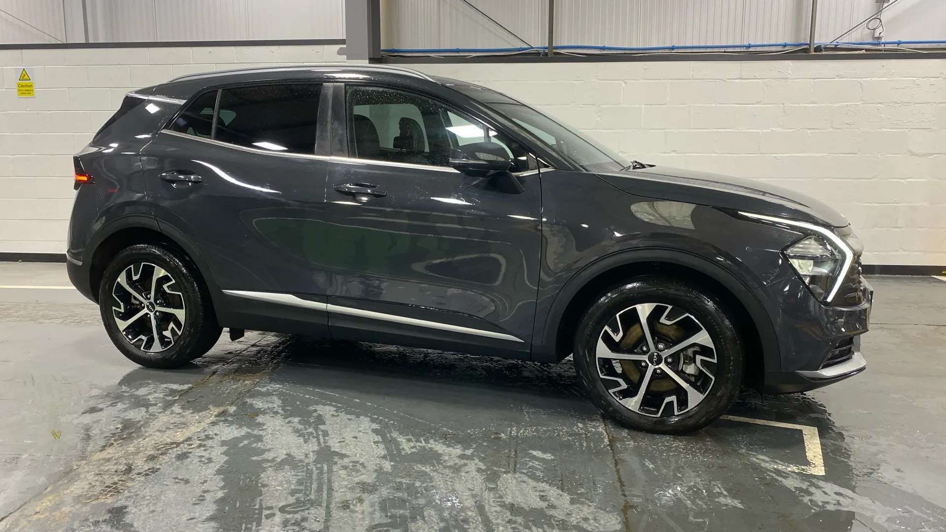 A 2025 KIA SPORTAGE 1.6T GDi 207 HEV 3 Auto A 2025 KIA SPORTAGE 1.6T GDi 207 HEV 3 Auto