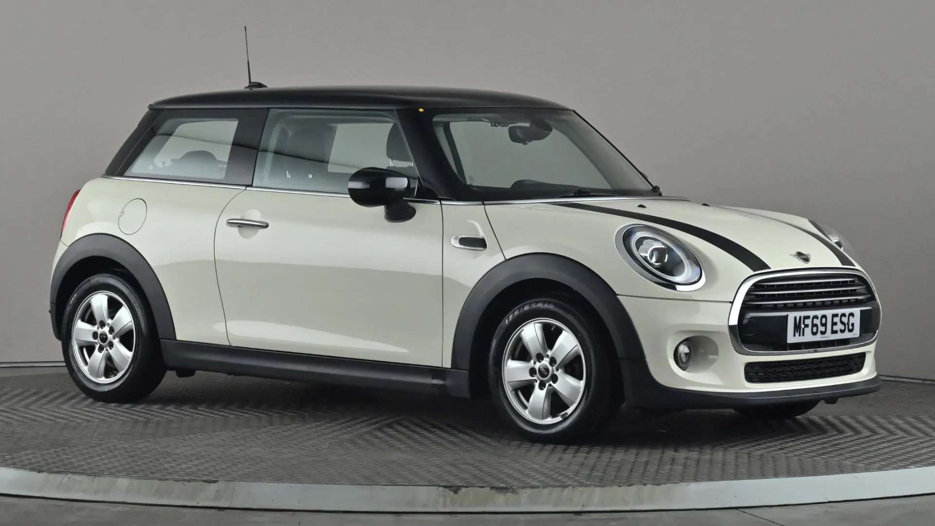 A 2019 MINI HATCH 1.5 Cooper Classic II A 2019 MINI HATCH 1.5 Cooper Classic II