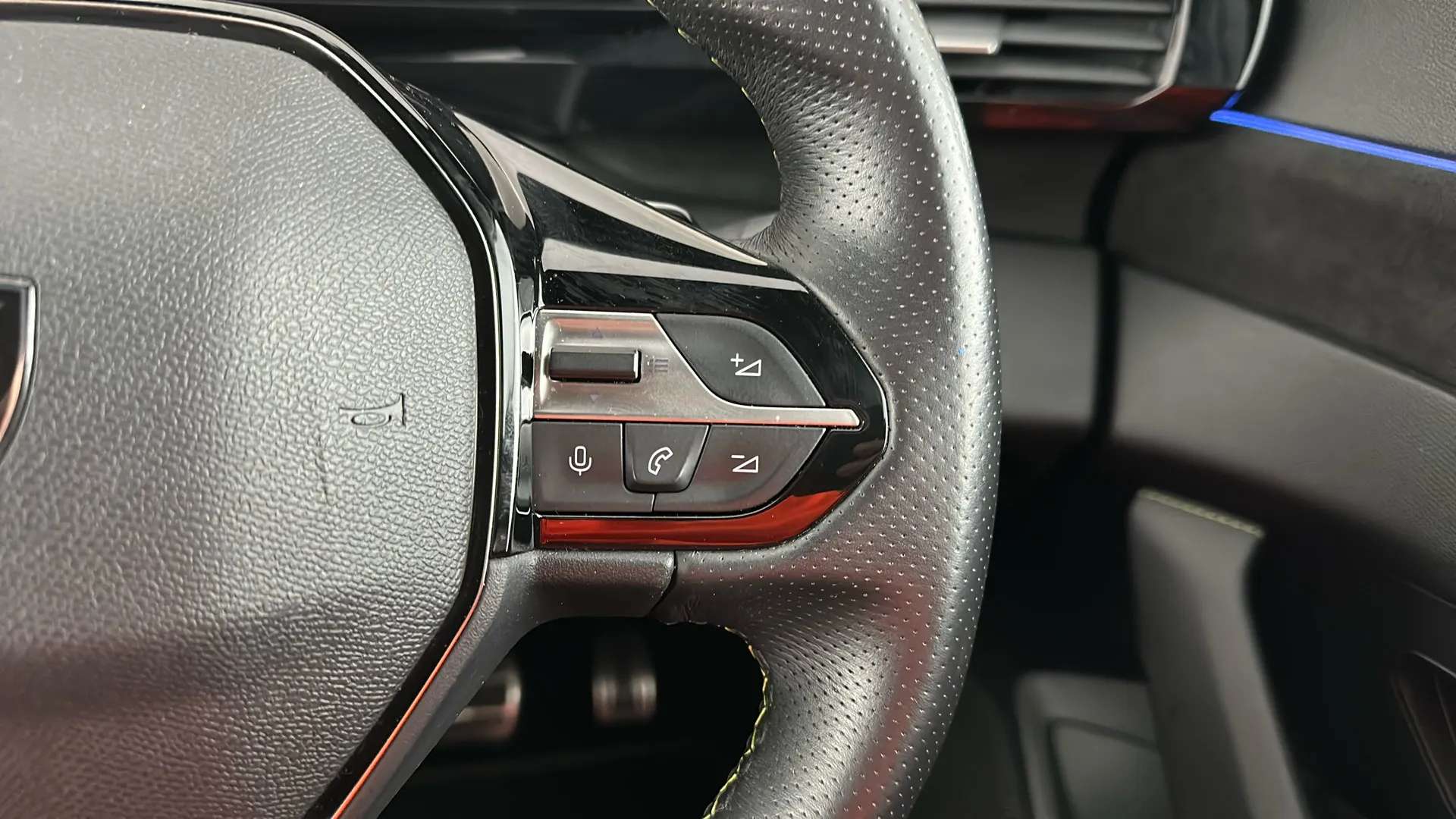 2023 PEUGEOT 408 2023 PEUGEOT 408