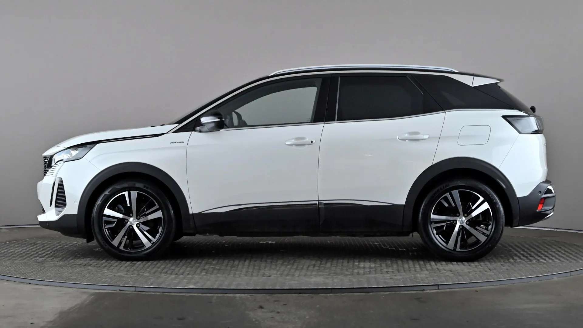 A 2022 PEUGEOT 3008 1.6 Hybrid 225 GT e-EAT8 A 2022 PEUGEOT 3008 1.6 Hybrid 225 GT e-EAT8