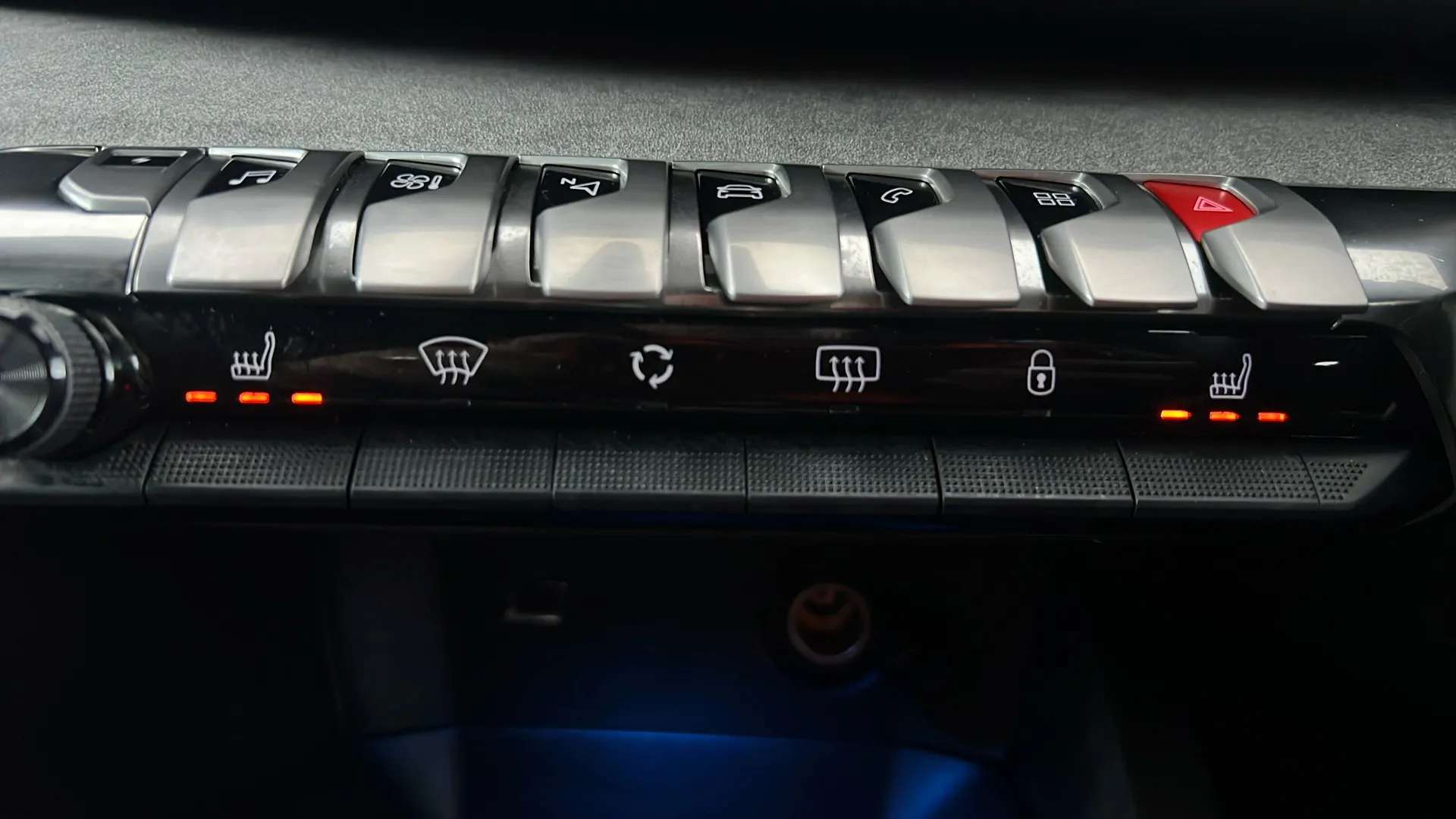 2022 PEUGEOT 3008 2022 PEUGEOT 3008