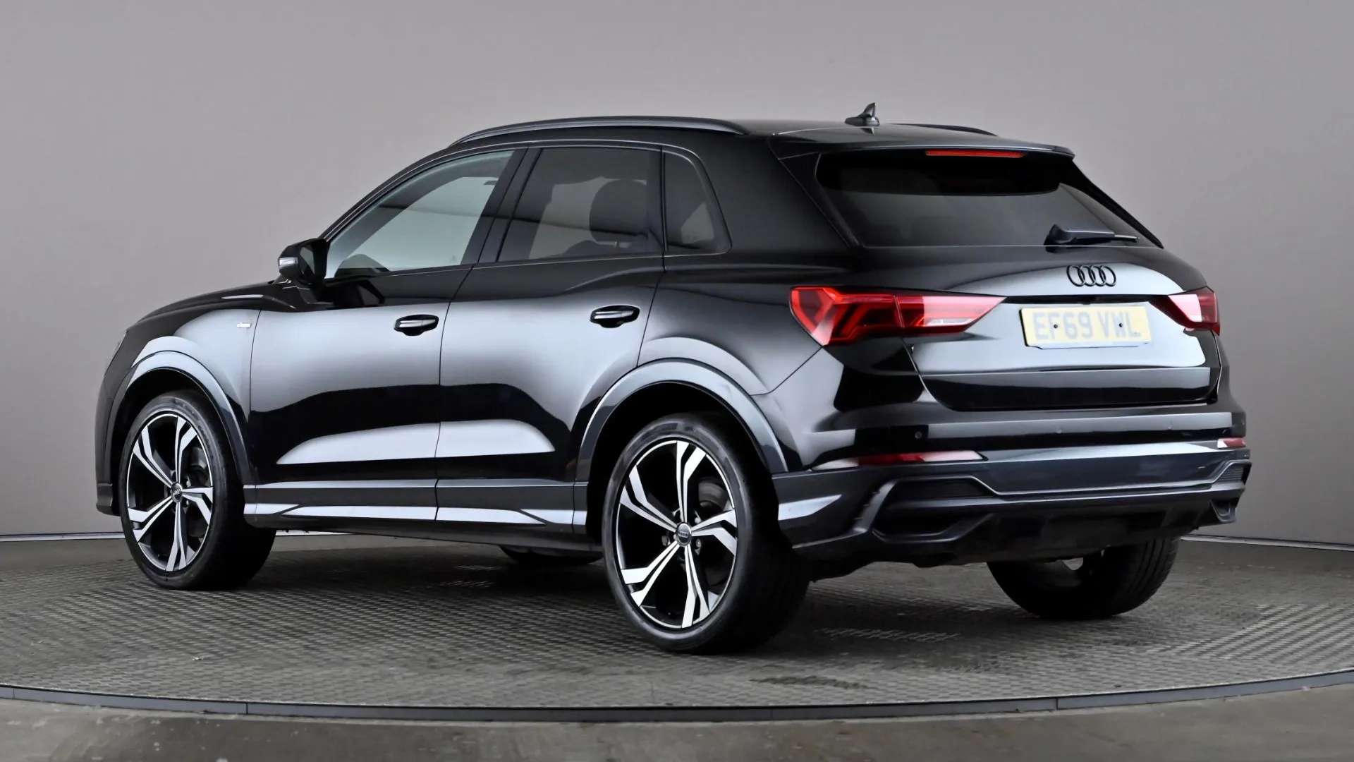 A 2020 AUDI Q3 35 TFSI Edition 1 S Tronic A 2020 AUDI Q3 35 TFSI Edition 1 S Tronic