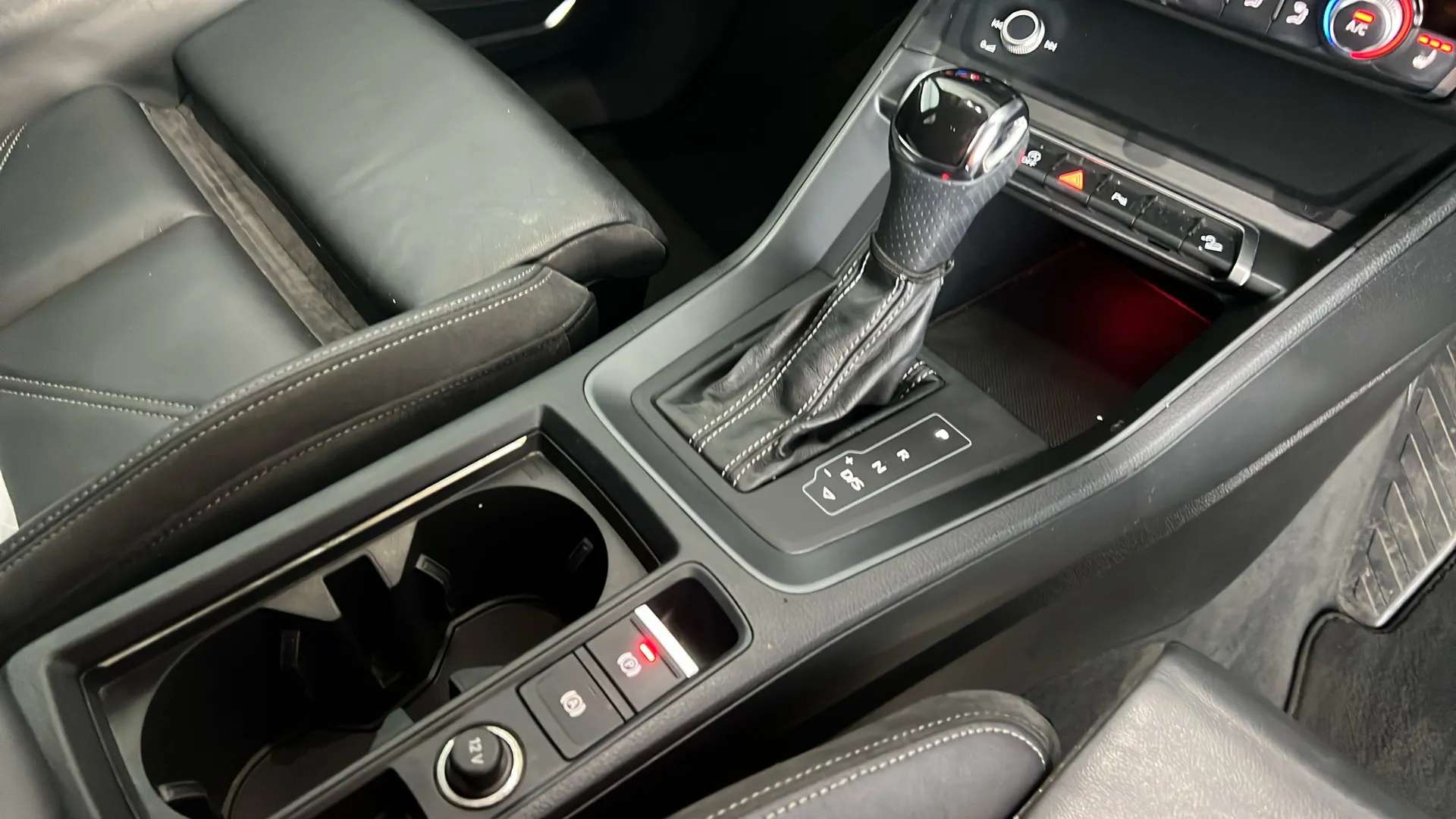2020 AUDI Q3 2020 AUDI Q3