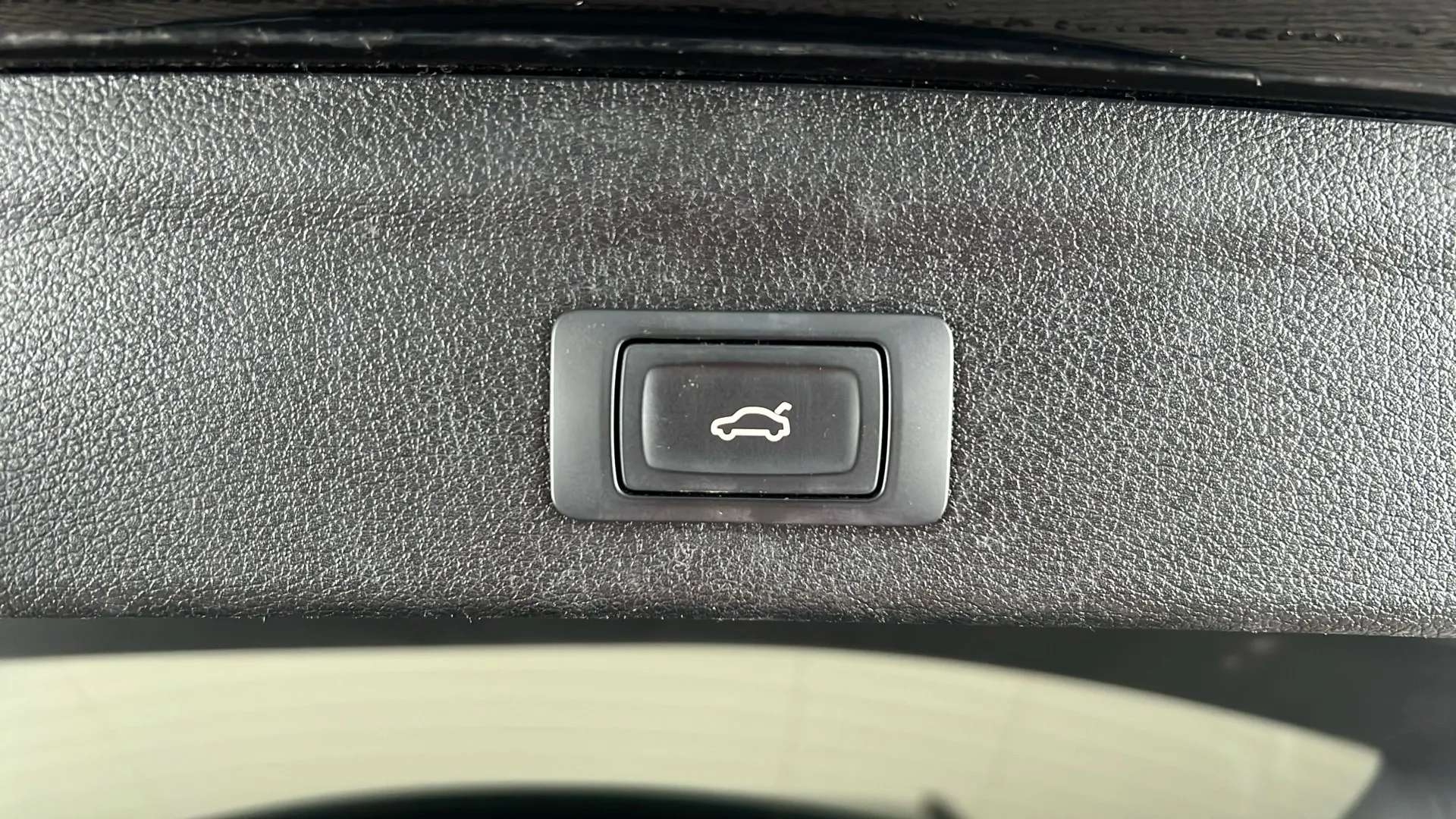 2020 AUDI Q3 2020 AUDI Q3