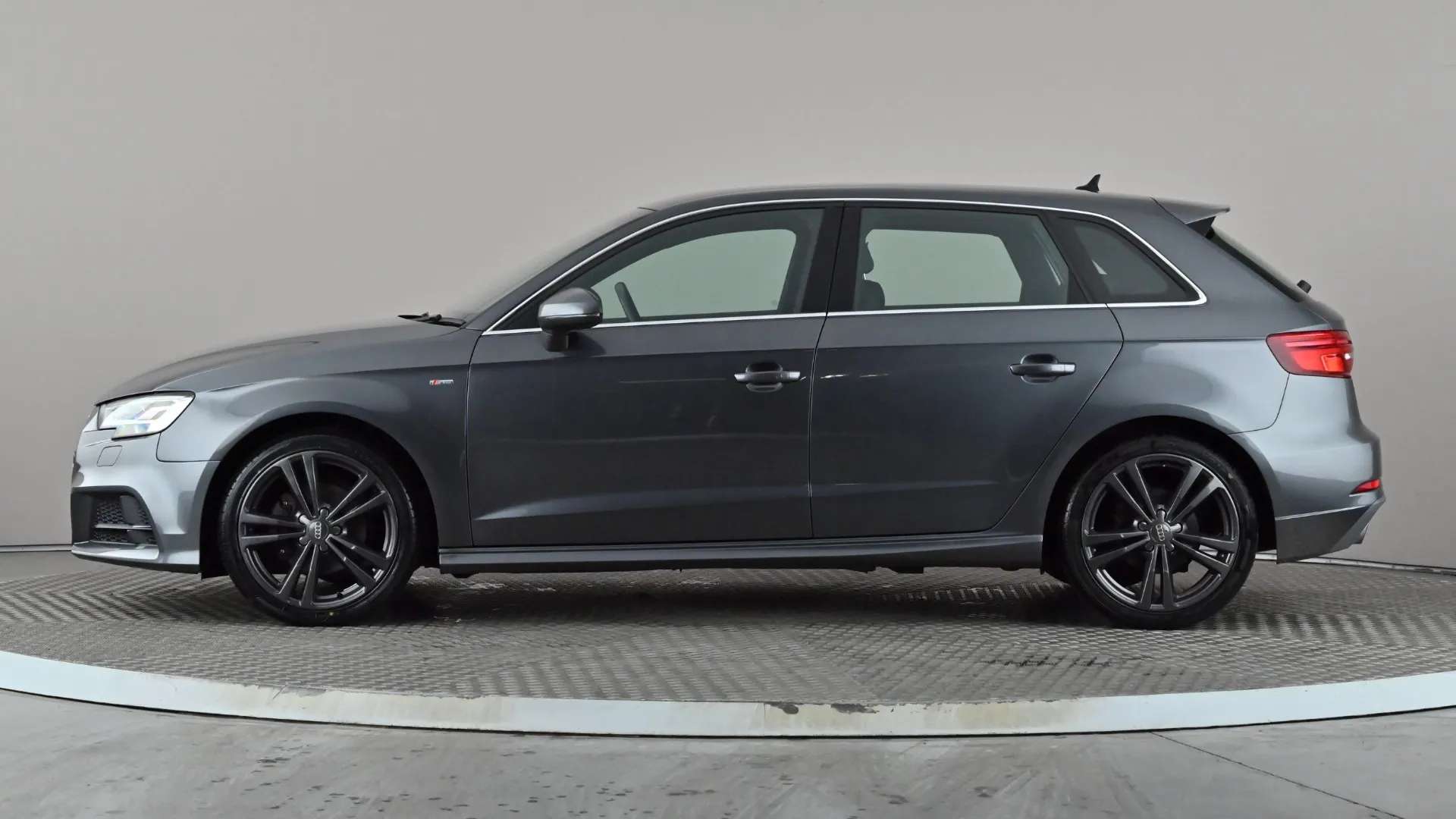 A 2019 AUDI A3 30 TFSI 116 S Line A 2019 AUDI A3 30 TFSI 116 S Line