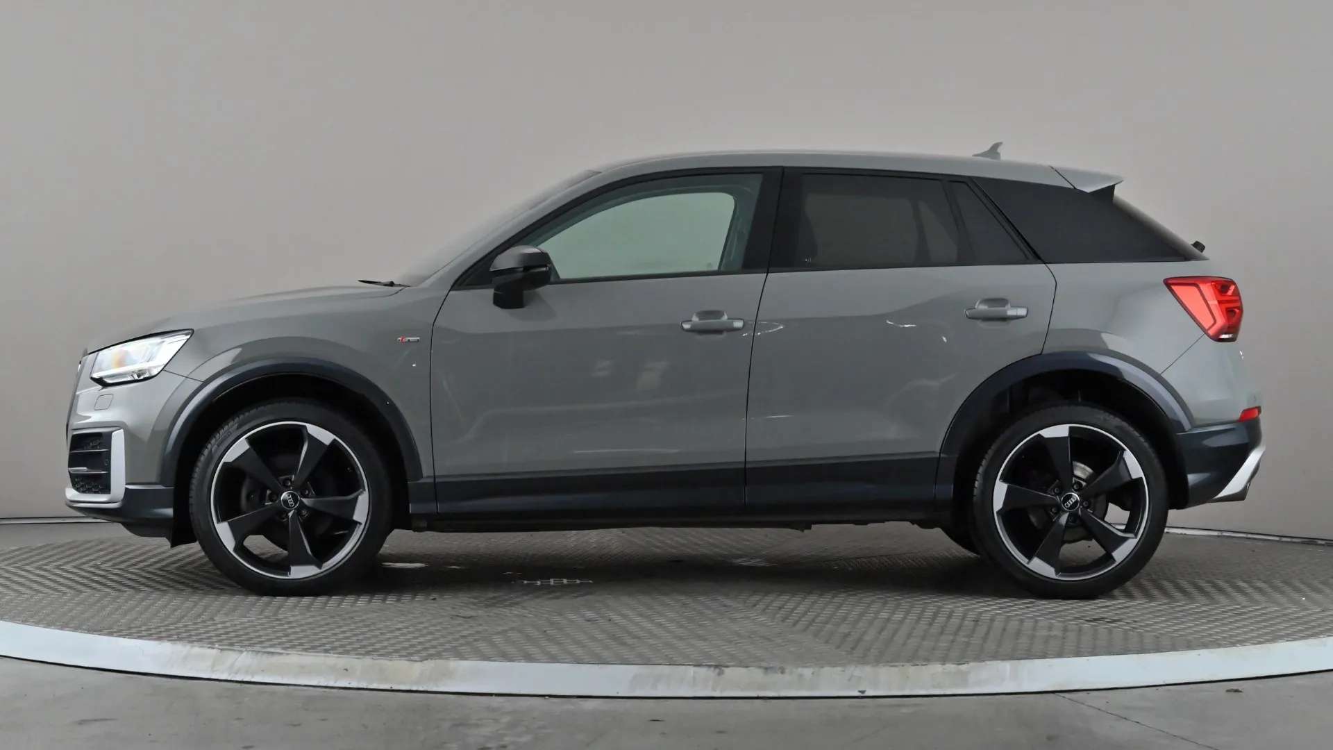 A 2017 AUDI Q2 1.4 TFSI Edition 1 A 2017 AUDI Q2 1.4 TFSI Edition 1