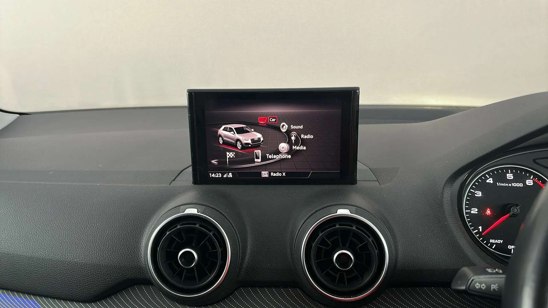 2017 AUDI Q2 2017 AUDI Q2