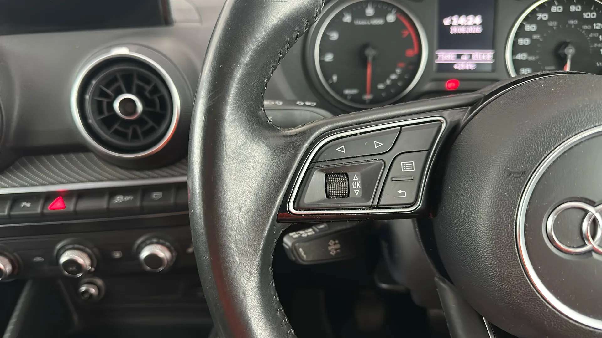 2017 AUDI Q2 2017 AUDI Q2