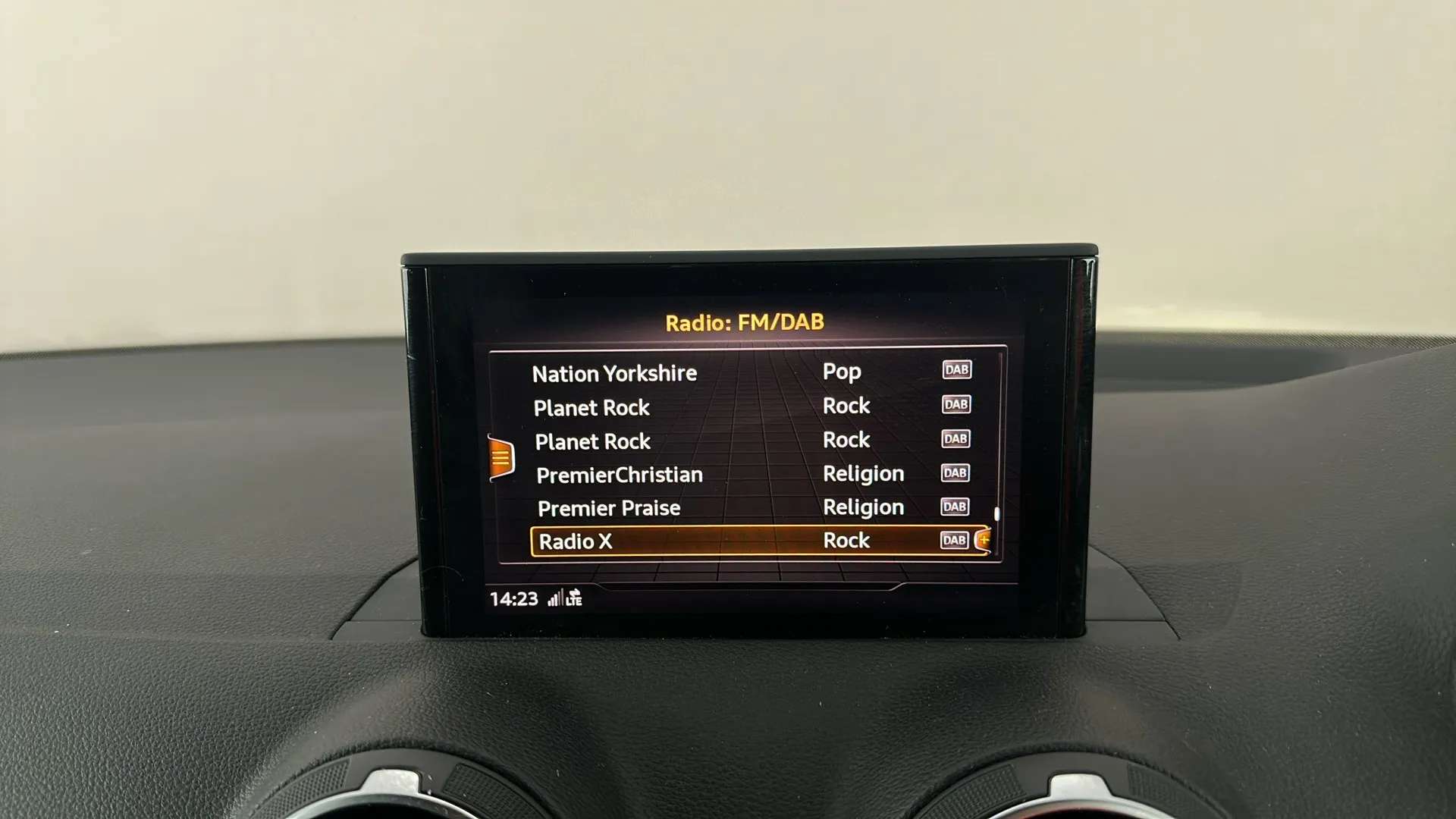 2017 AUDI Q2 2017 AUDI Q2