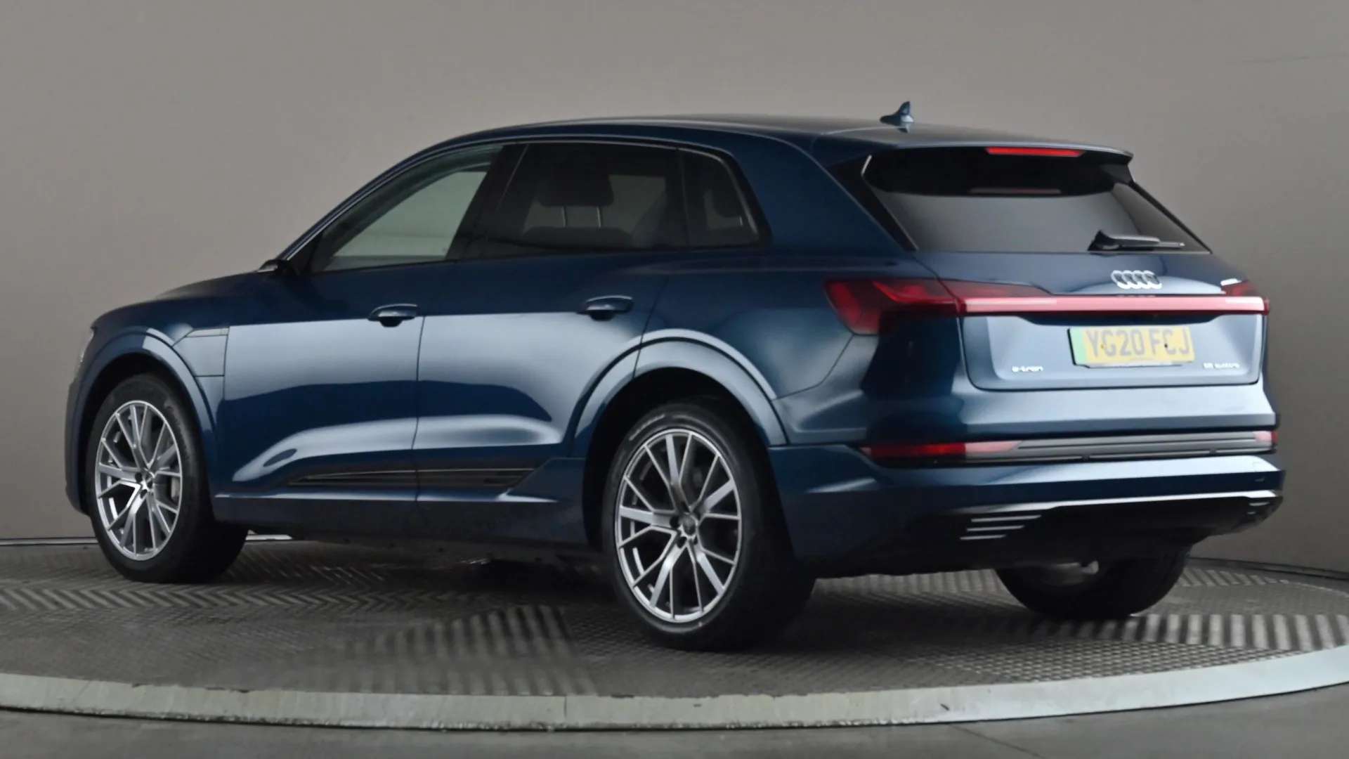 A 2020 AUDI E-TRON 300kW 55 Quattro 95kWh Launch Edition Auto A 2020 AUDI E-TRON 300kW 55 Quattro 95kWh Launch Edition Auto