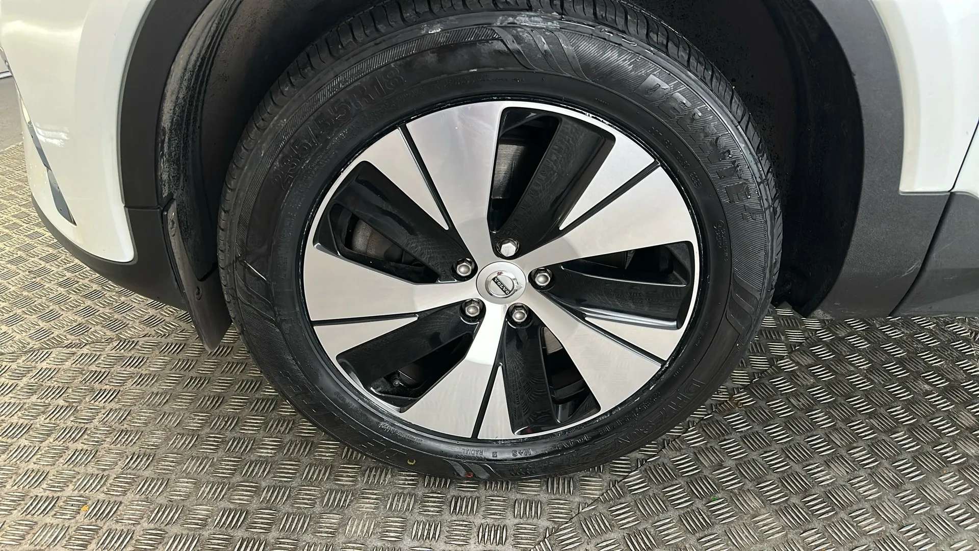 2022 VOLVO XC40 2022 VOLVO XC40