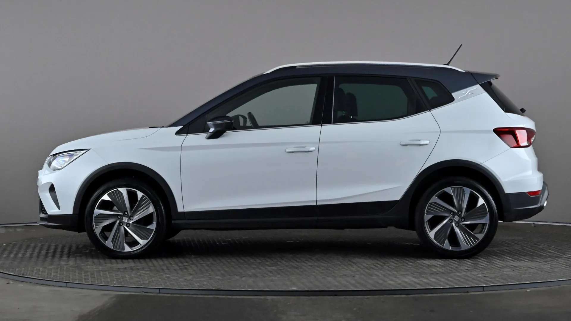 A 2023 SEAT ARONA 1.0 TSI 110 FR Edition A 2023 SEAT ARONA 1.0 TSI 110 FR Edition