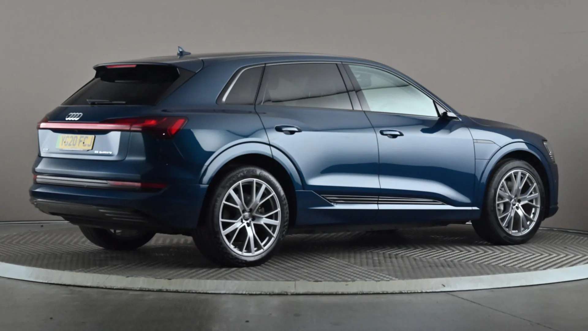 2020 AUDI E-TRON 2020 AUDI E-TRON