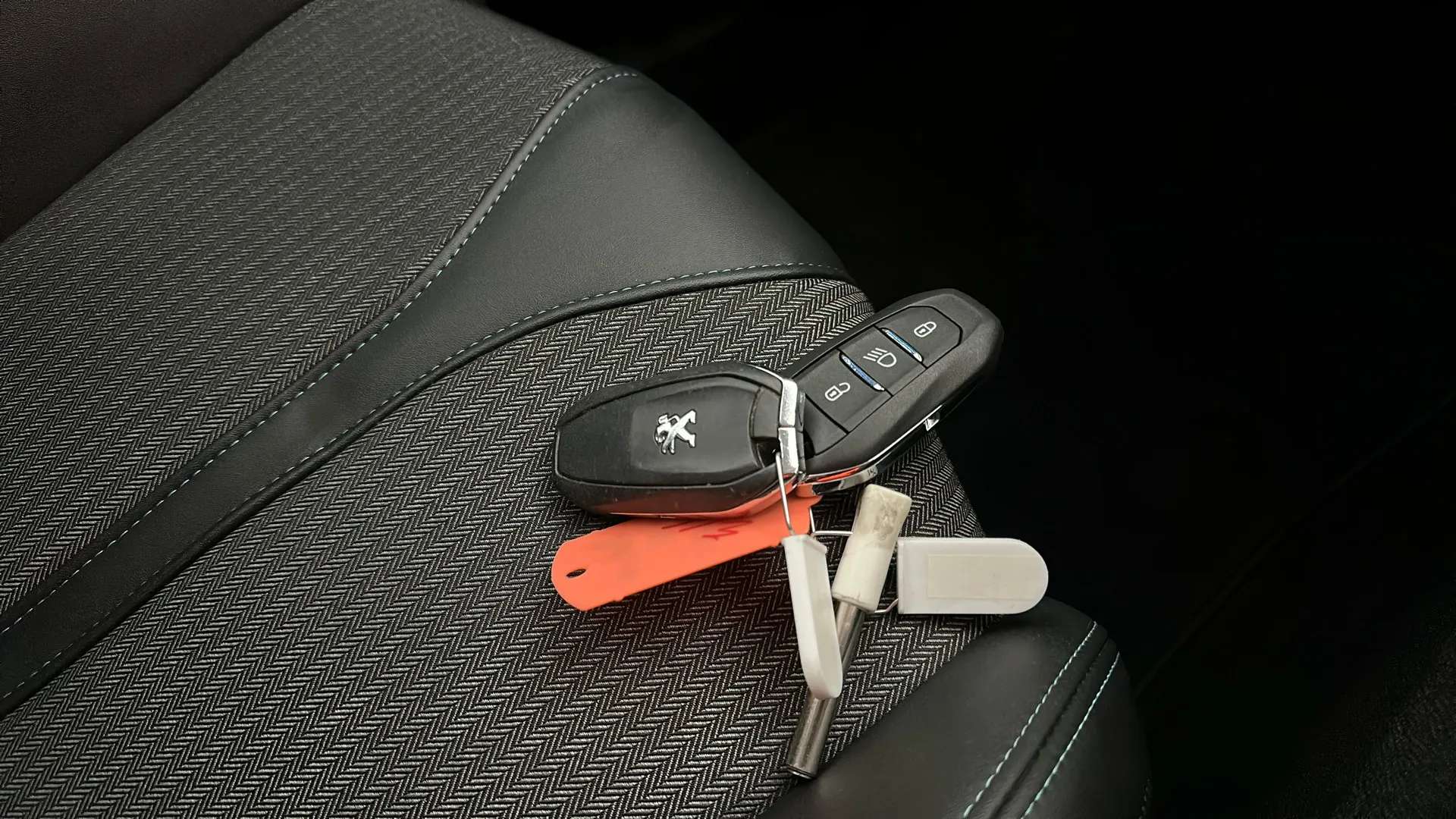 2022 PEUGEOT 3008 2022 PEUGEOT 3008