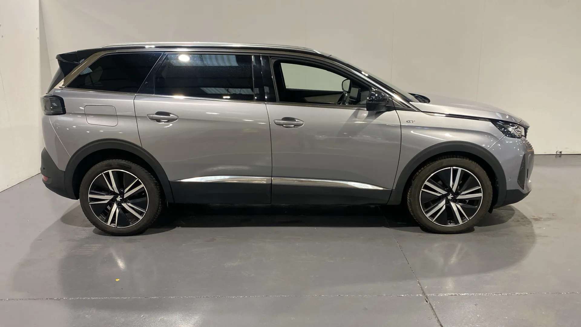 A 2022 PEUGEOT 5008 1.2 PureTech GT Premium EAT8 A 2022 PEUGEOT 5008 1.2 PureTech GT Premium EAT8