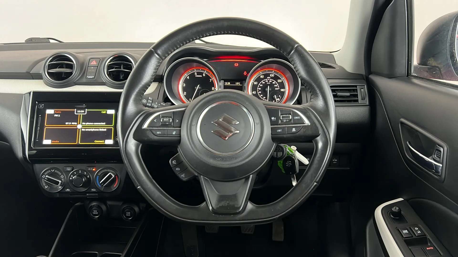 2022 SUZUKI SWIFT 2022 SUZUKI SWIFT