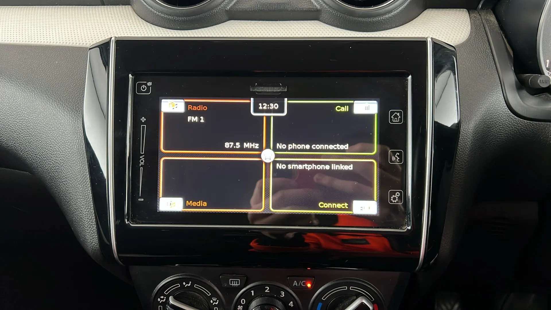 2022 SUZUKI SWIFT 2022 SUZUKI SWIFT