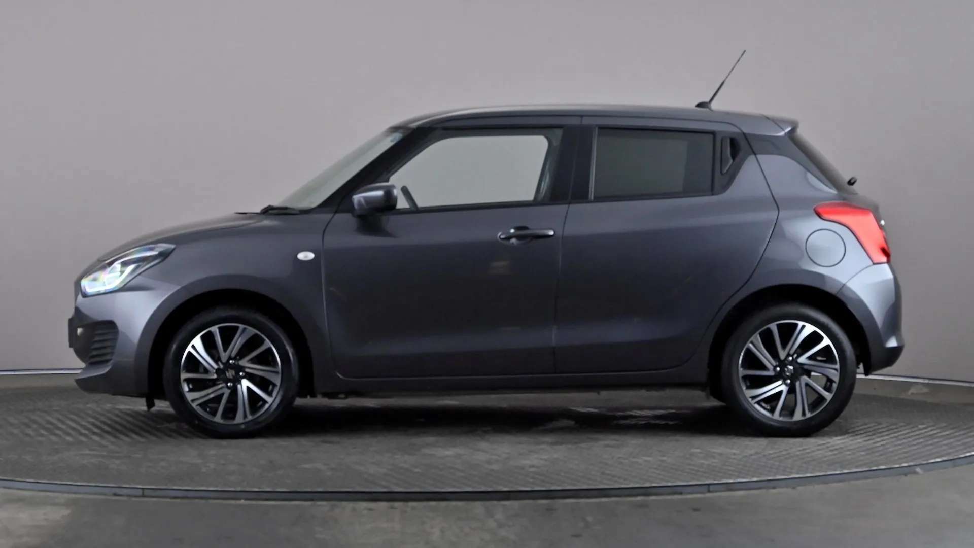 A 2021 SUZUKI SWIFT 1.2 Dualjet 83 12V Hybrid SZ-L A 2021 SUZUKI SWIFT 1.2 Dualjet 83 12V Hybrid SZ-L