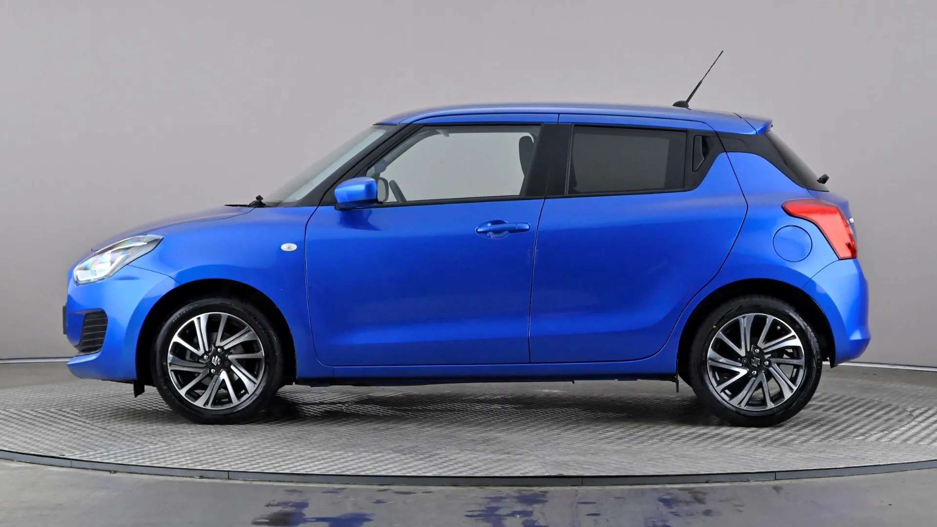 A 2021 SUZUKI SWIFT 1.2 Dualjet 83 12V Hybrid SZ-L A 2021 SUZUKI SWIFT 1.2 Dualjet 83 12V Hybrid SZ-L