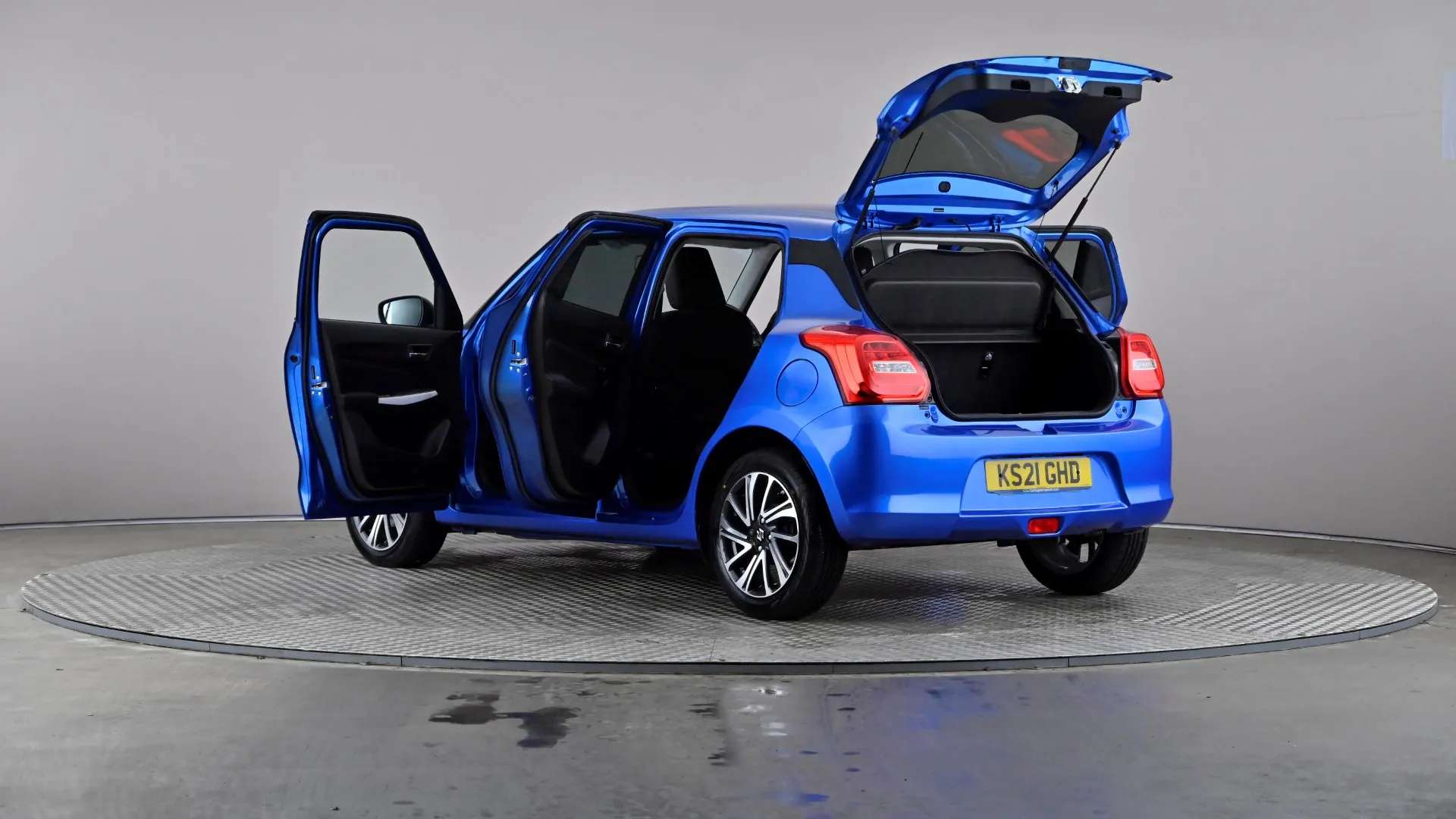2021 SUZUKI SWIFT 2021 SUZUKI SWIFT