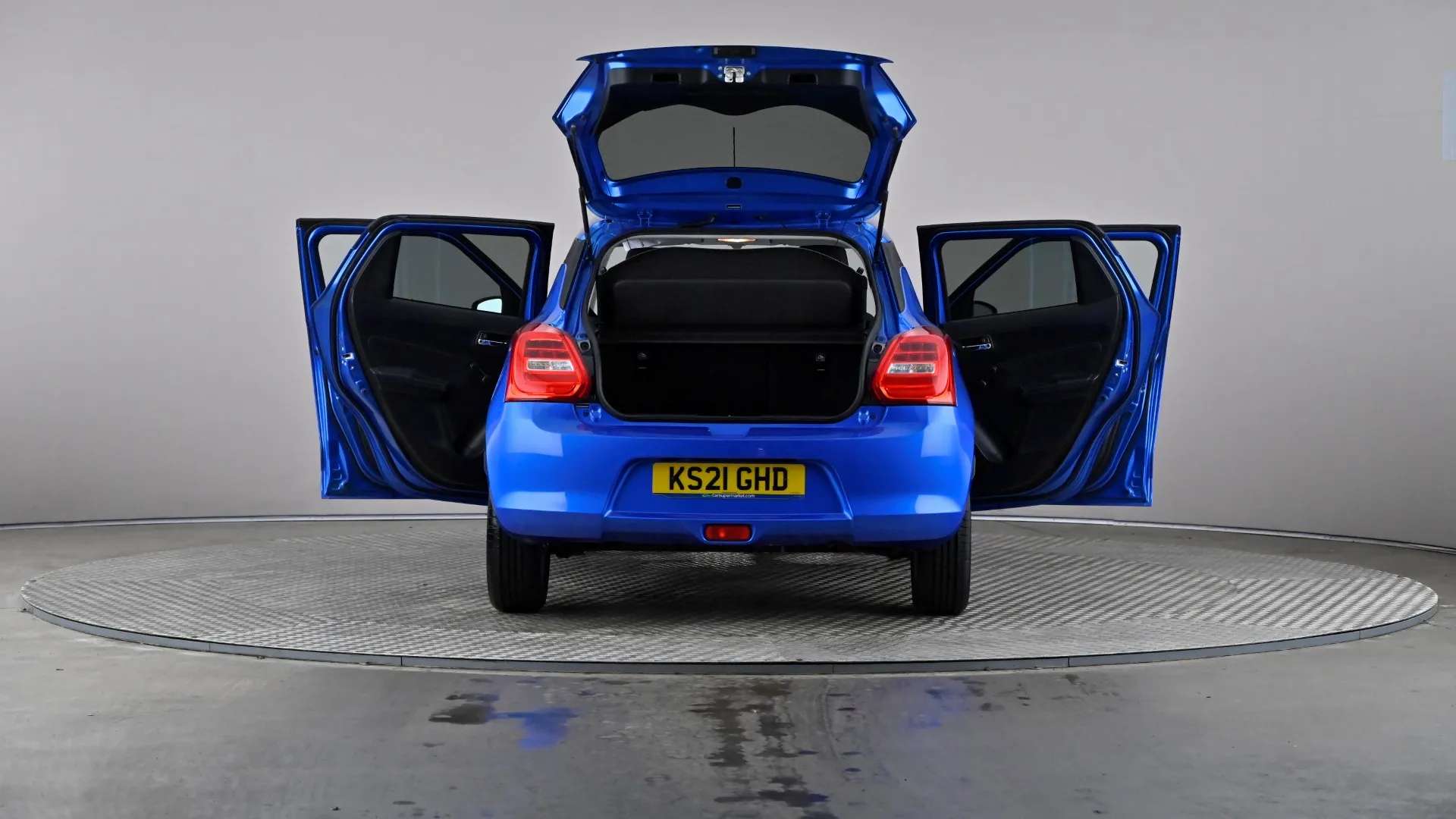 2021 SUZUKI SWIFT 2021 SUZUKI SWIFT