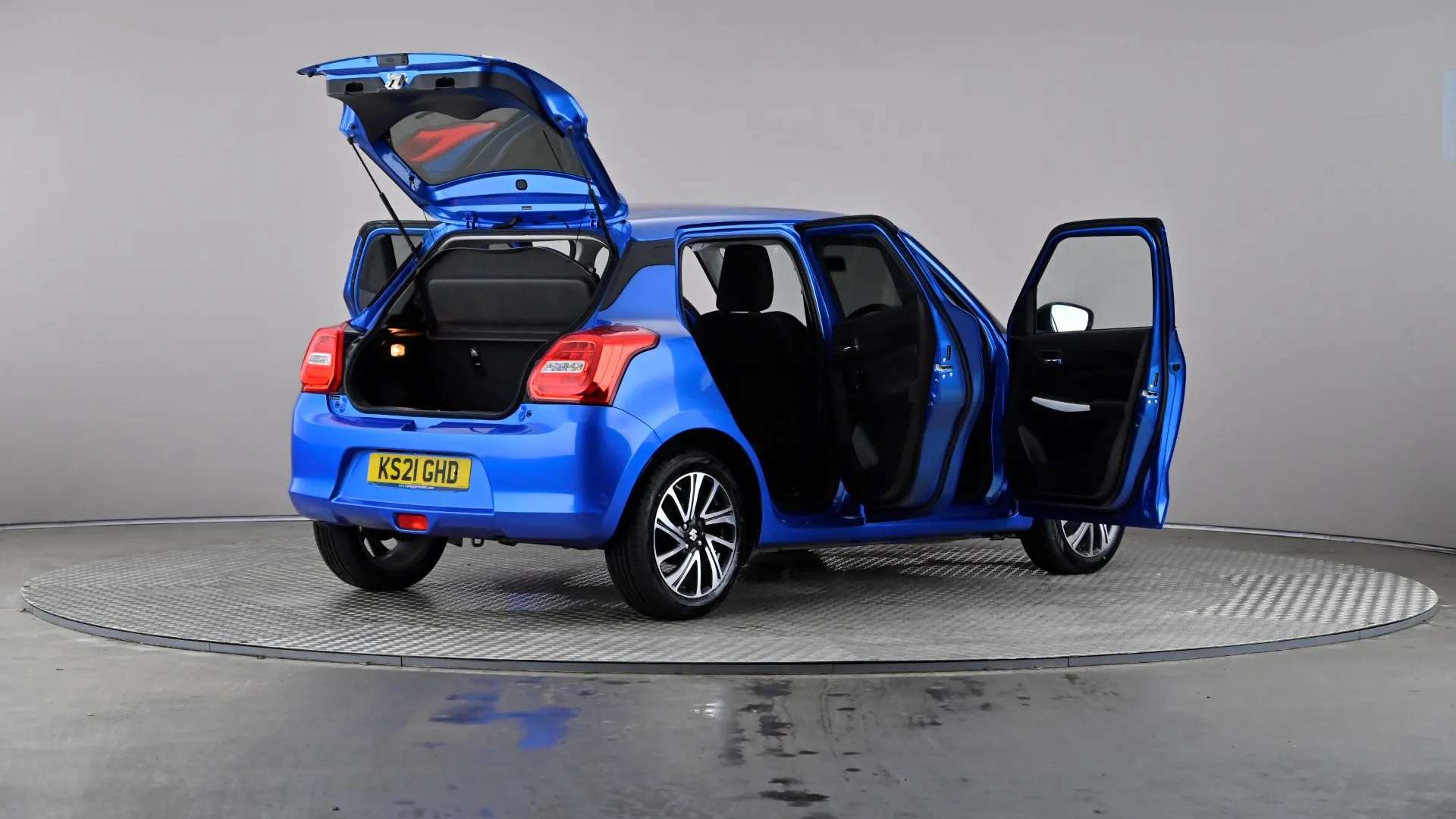 2021 SUZUKI SWIFT 2021 SUZUKI SWIFT