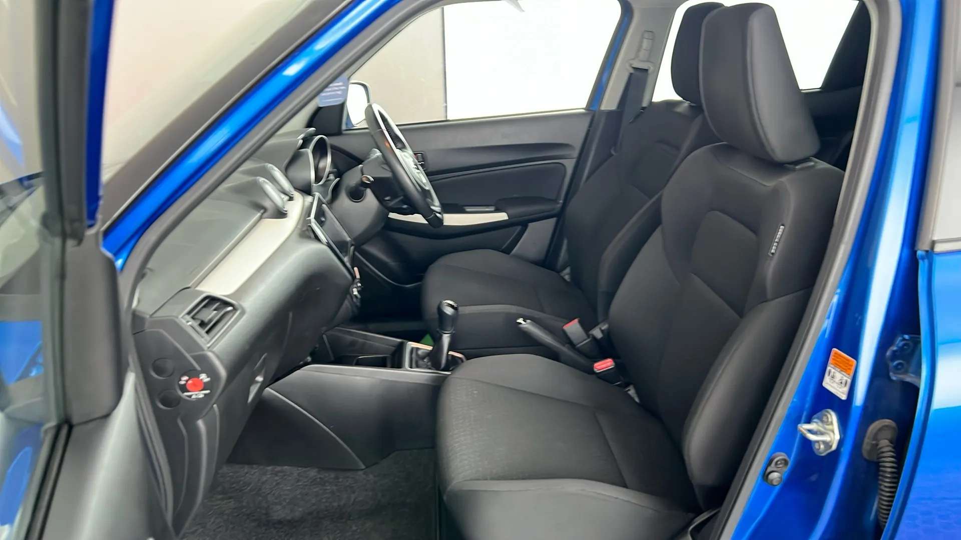 2021 SUZUKI SWIFT 2021 SUZUKI SWIFT