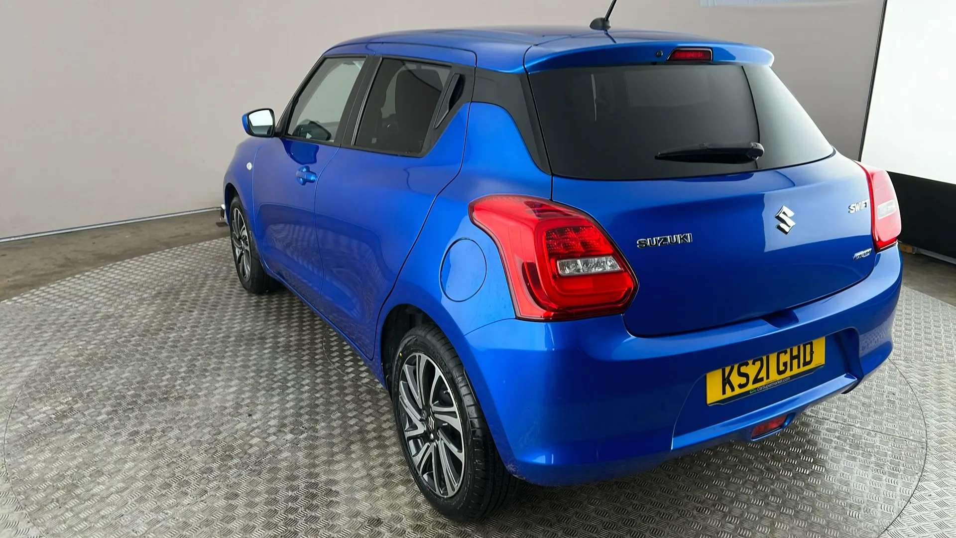 2021 SUZUKI SWIFT 2021 SUZUKI SWIFT