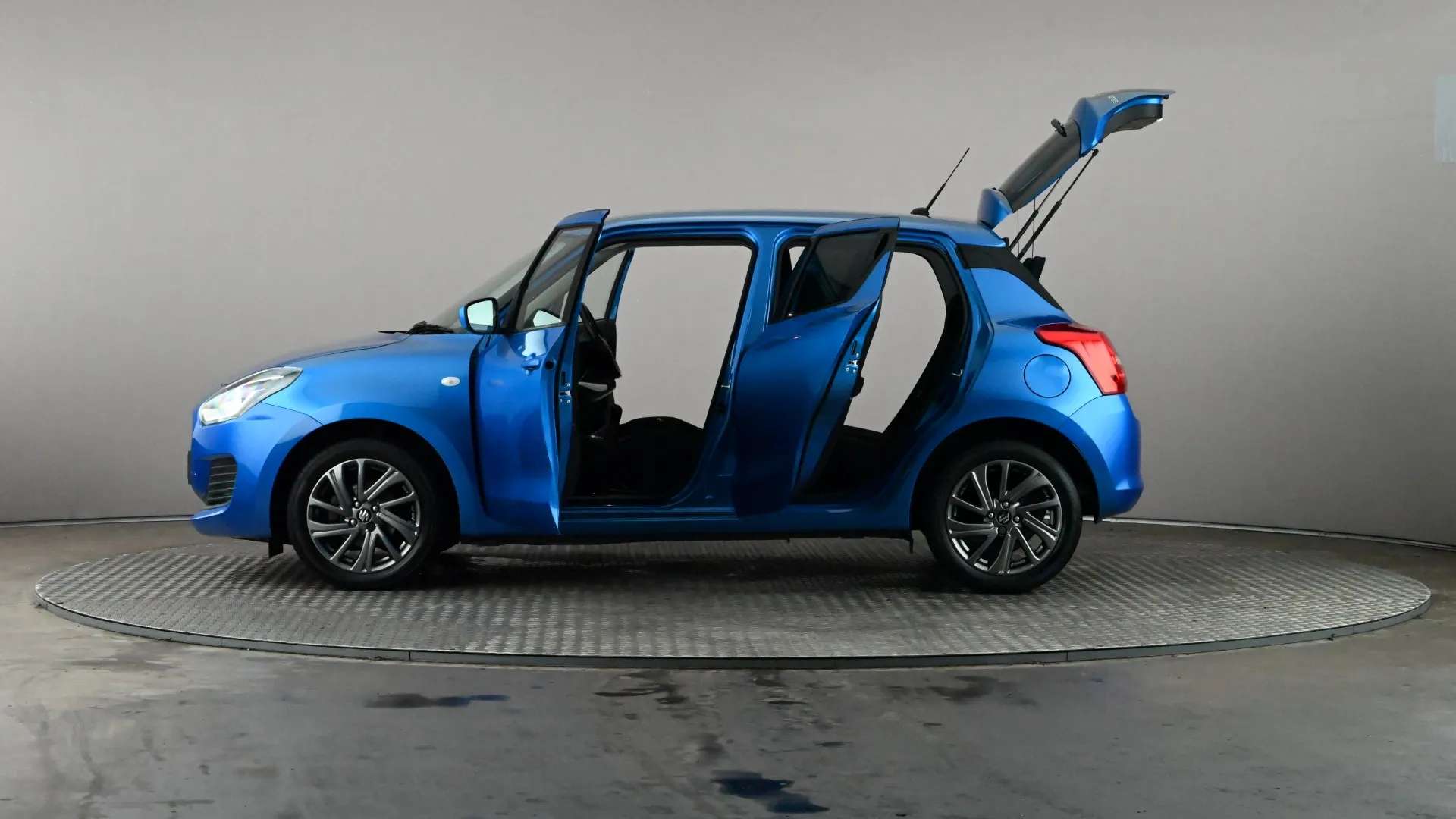 2021 SUZUKI SWIFT 2021 SUZUKI SWIFT