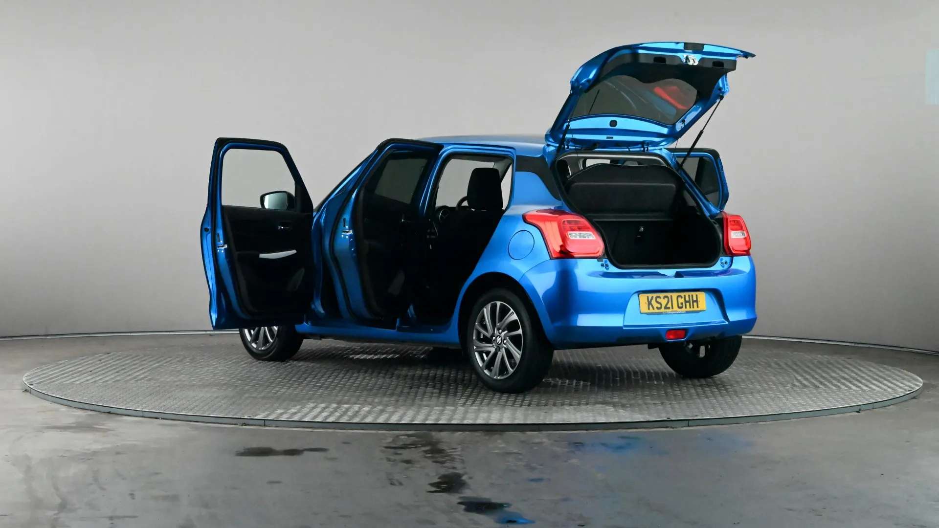 2021 SUZUKI SWIFT 2021 SUZUKI SWIFT