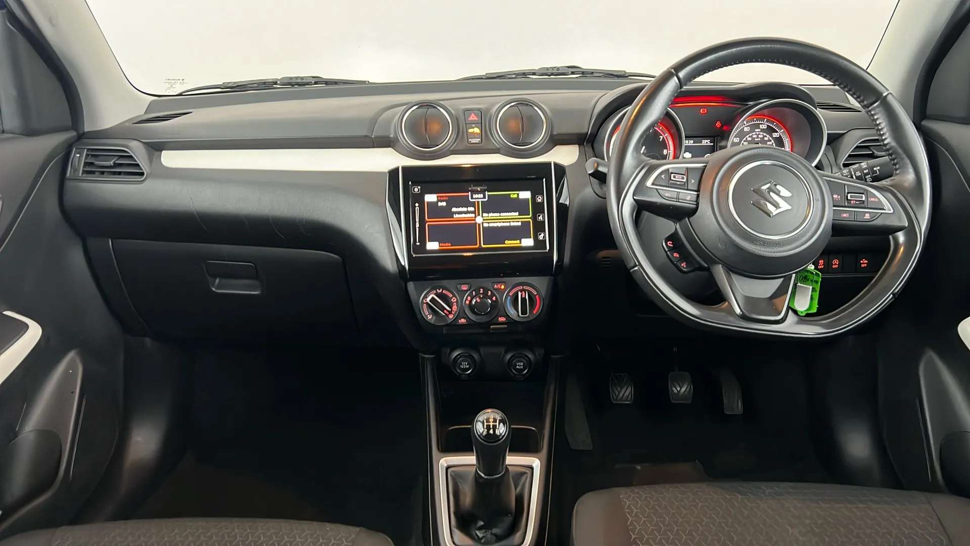 2021 SUZUKI SWIFT 2021 SUZUKI SWIFT