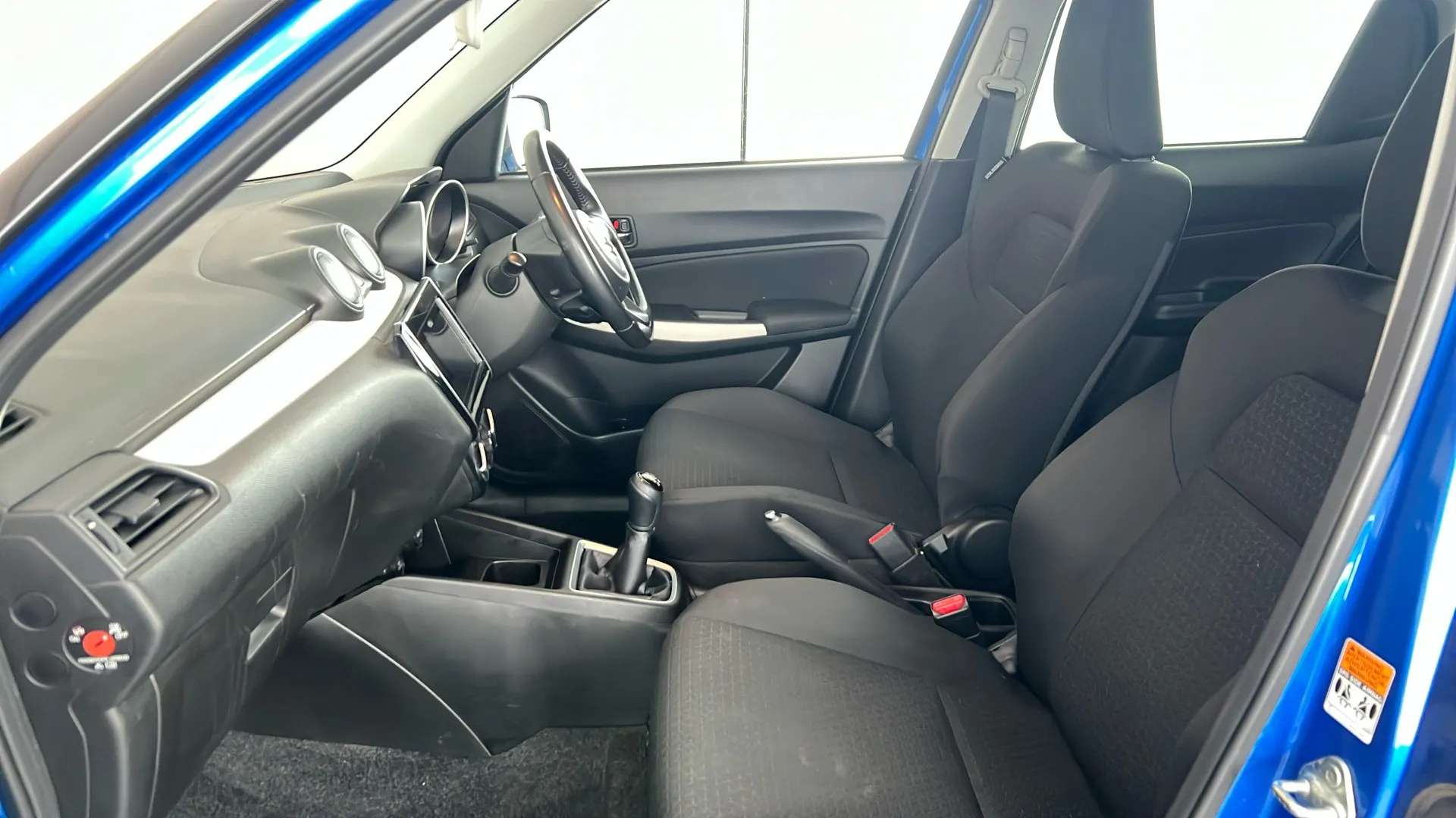 2021 SUZUKI SWIFT 2021 SUZUKI SWIFT